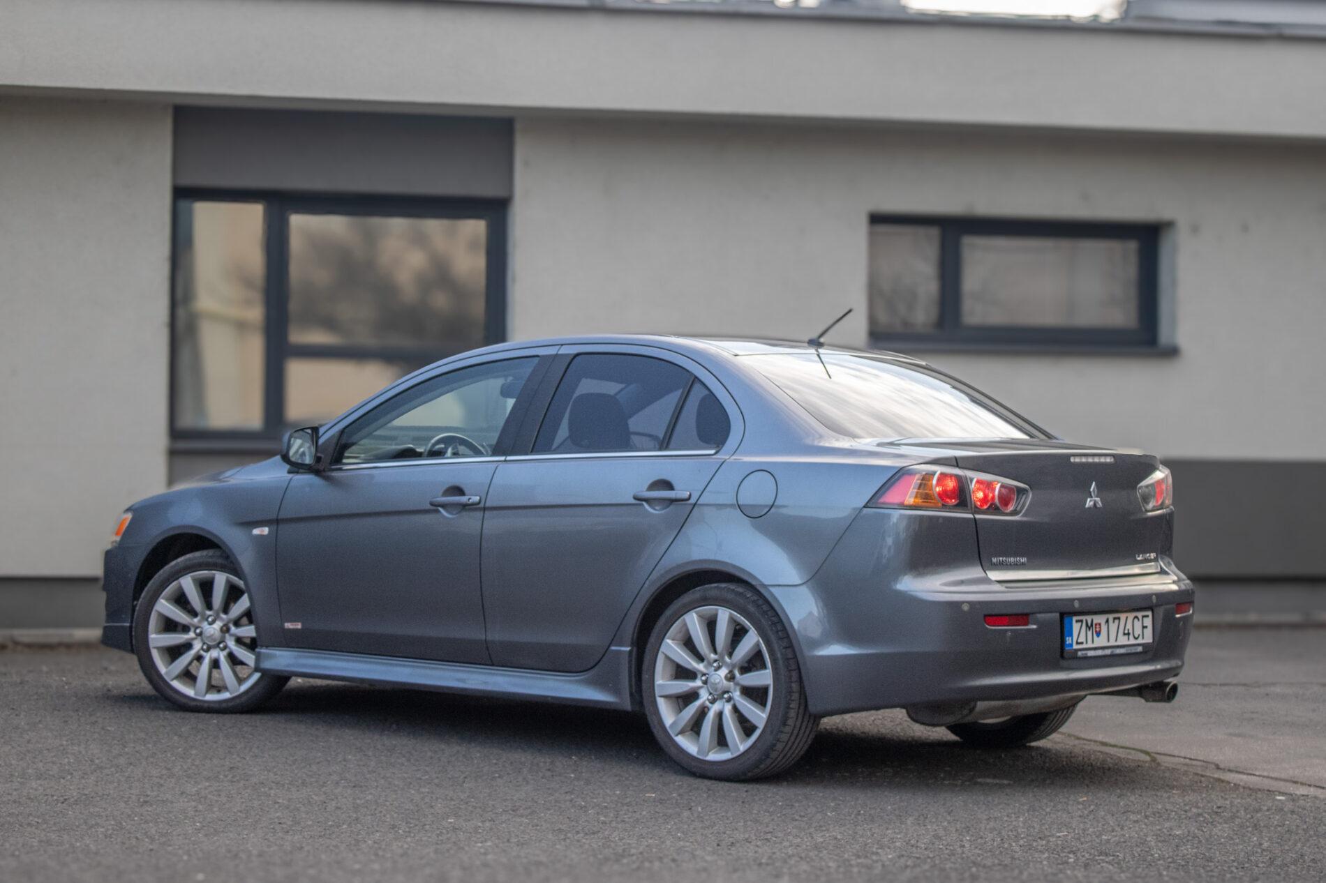2011 Mitsubishi Lancer, šedá sedan, 178 968 km