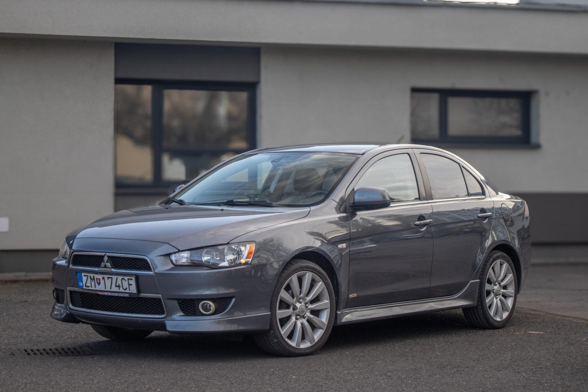 2011 Mitsubishi Lancer, šedá sedan, 178 968 km