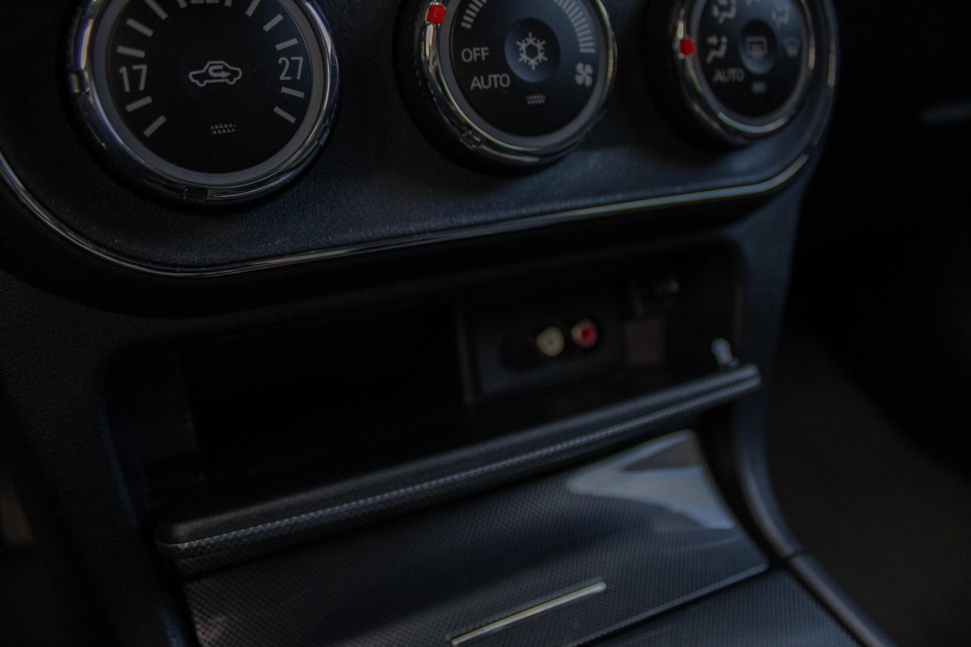 2011 Mitsubishi Lancer, šedá sedan, 178 968 km