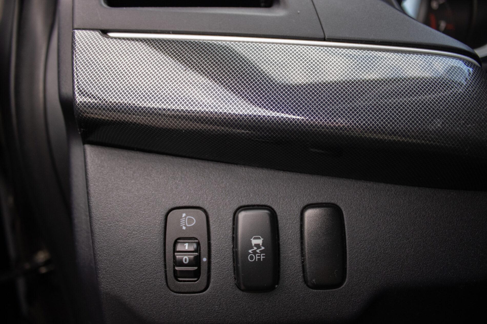 2011 Mitsubishi Lancer, šedá sedan, 178 968 km