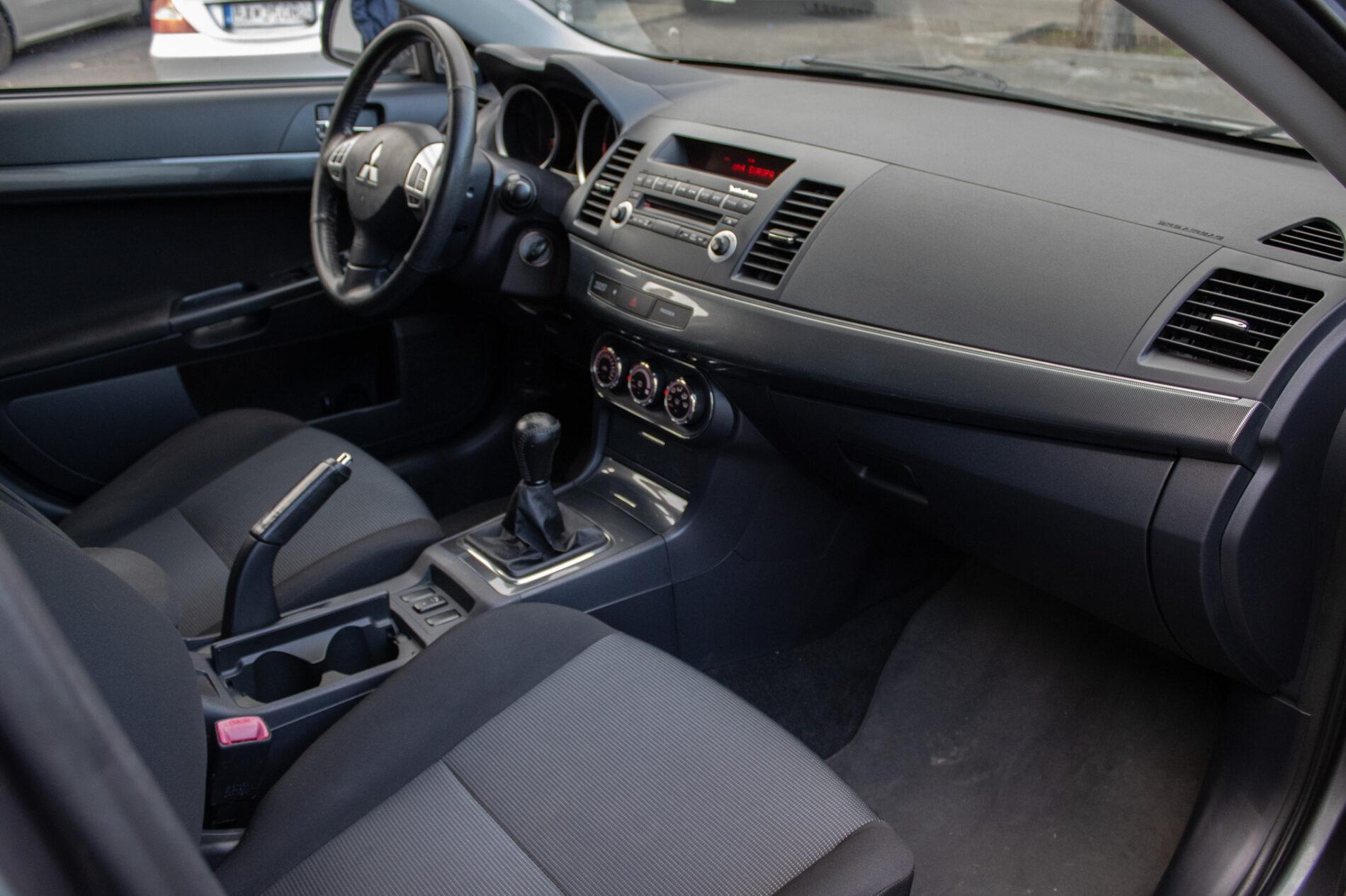 2011 Mitsubishi Lancer, šedá sedan, 178 968 km