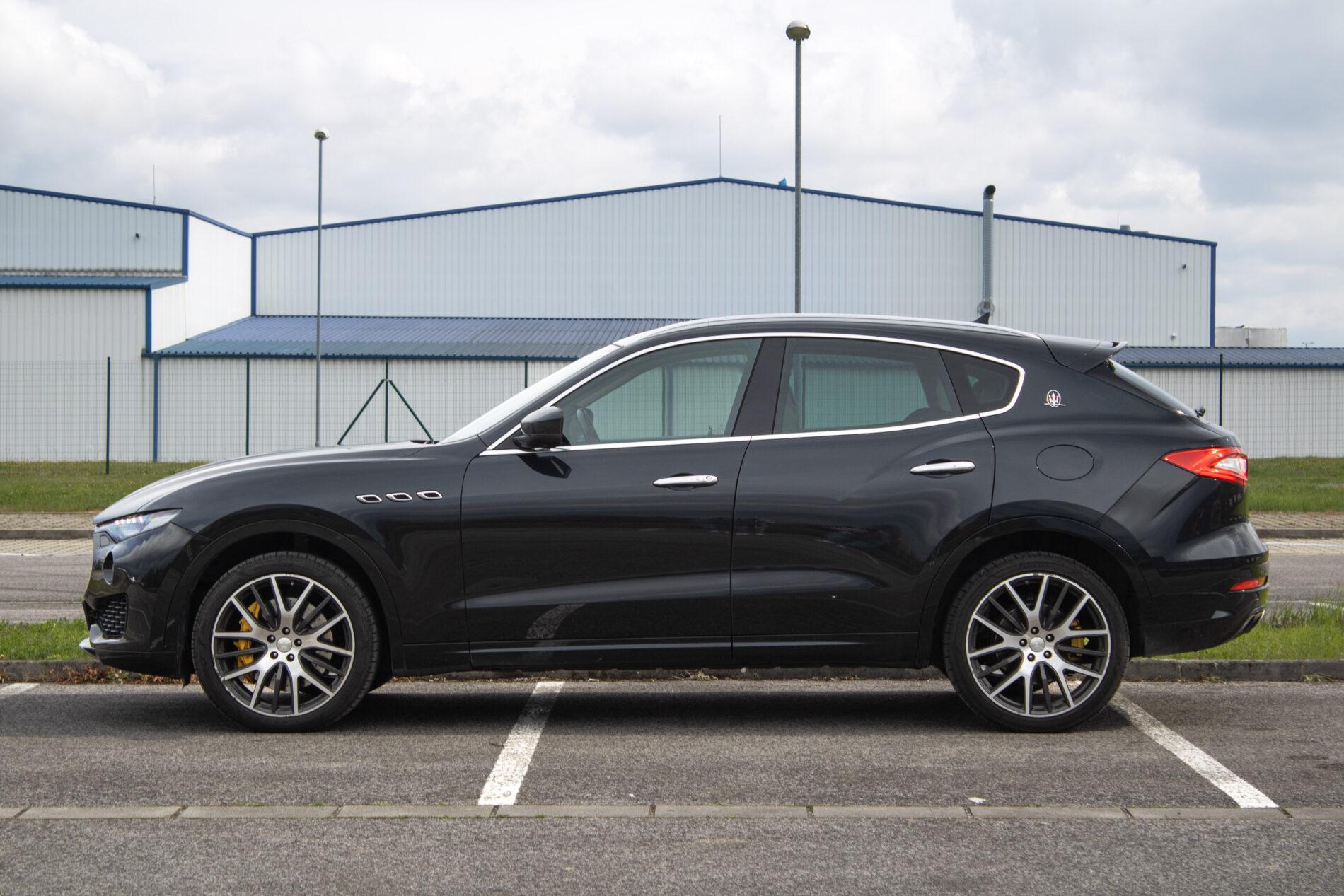 2017 Maserati Levante, černá suv, 212 484 km