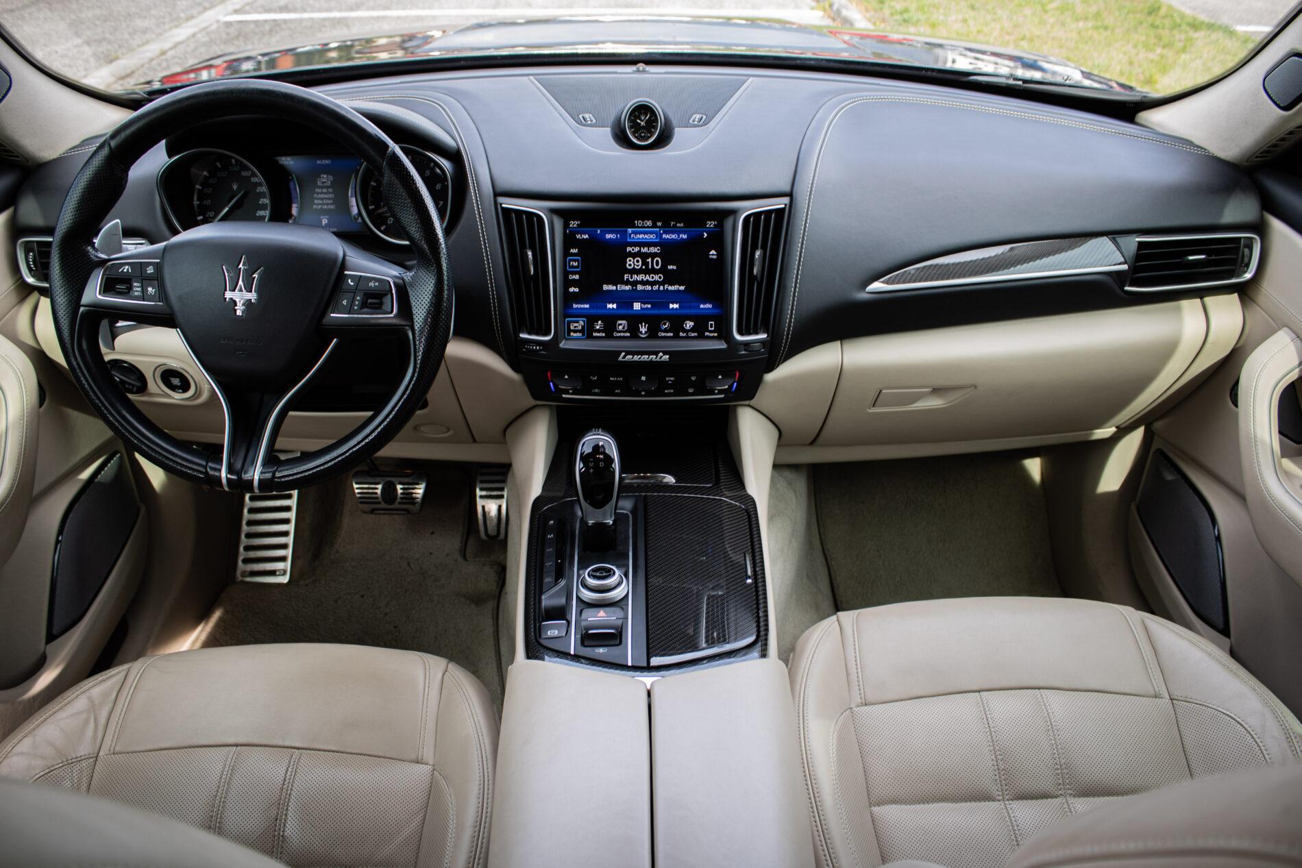 2017 Maserati Levante, černá suv, 212 484 km