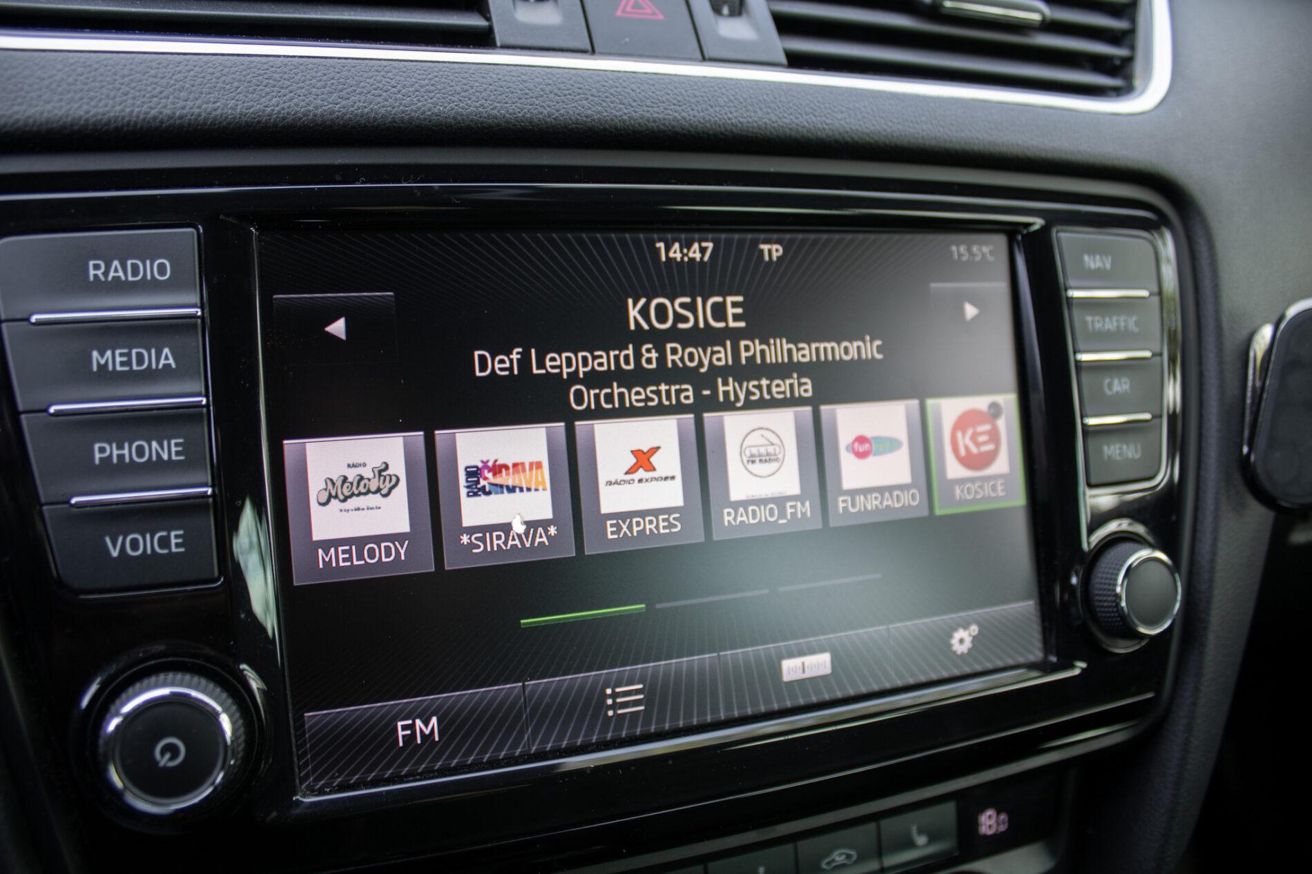 2015 Skoda Octavia RS, bílá kombi, 269 760 km