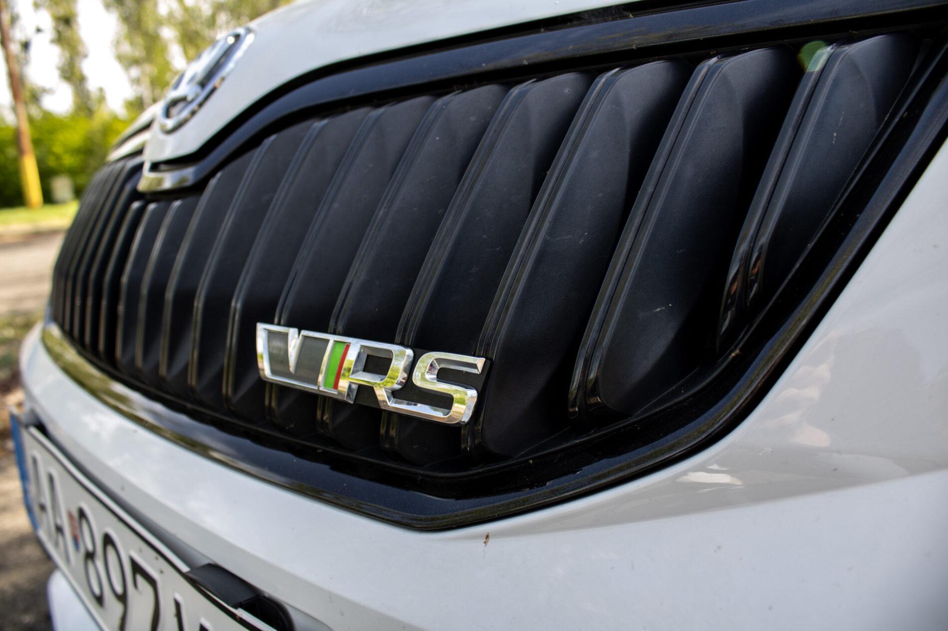 2015 Skoda Octavia RS, bílá kombi, 269 760 km