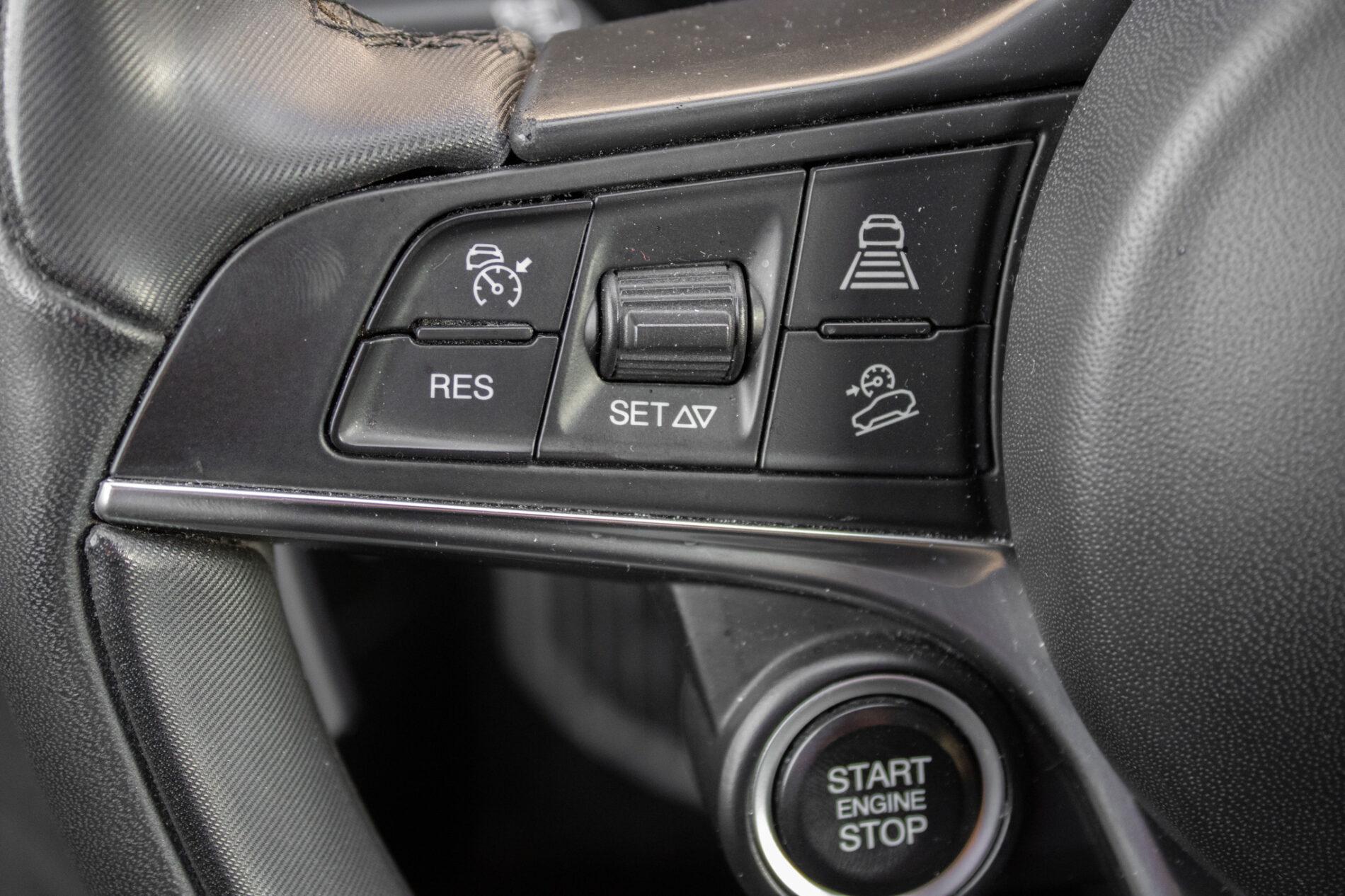 2017 Alfa Romeo Stelvio, šedá suv, 160 000 km