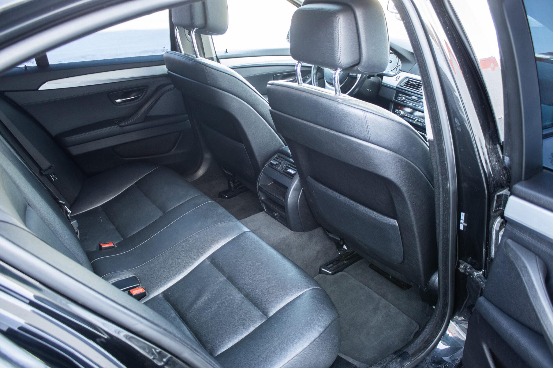 2012 BMW 535d, černá sedan, 303 563 km