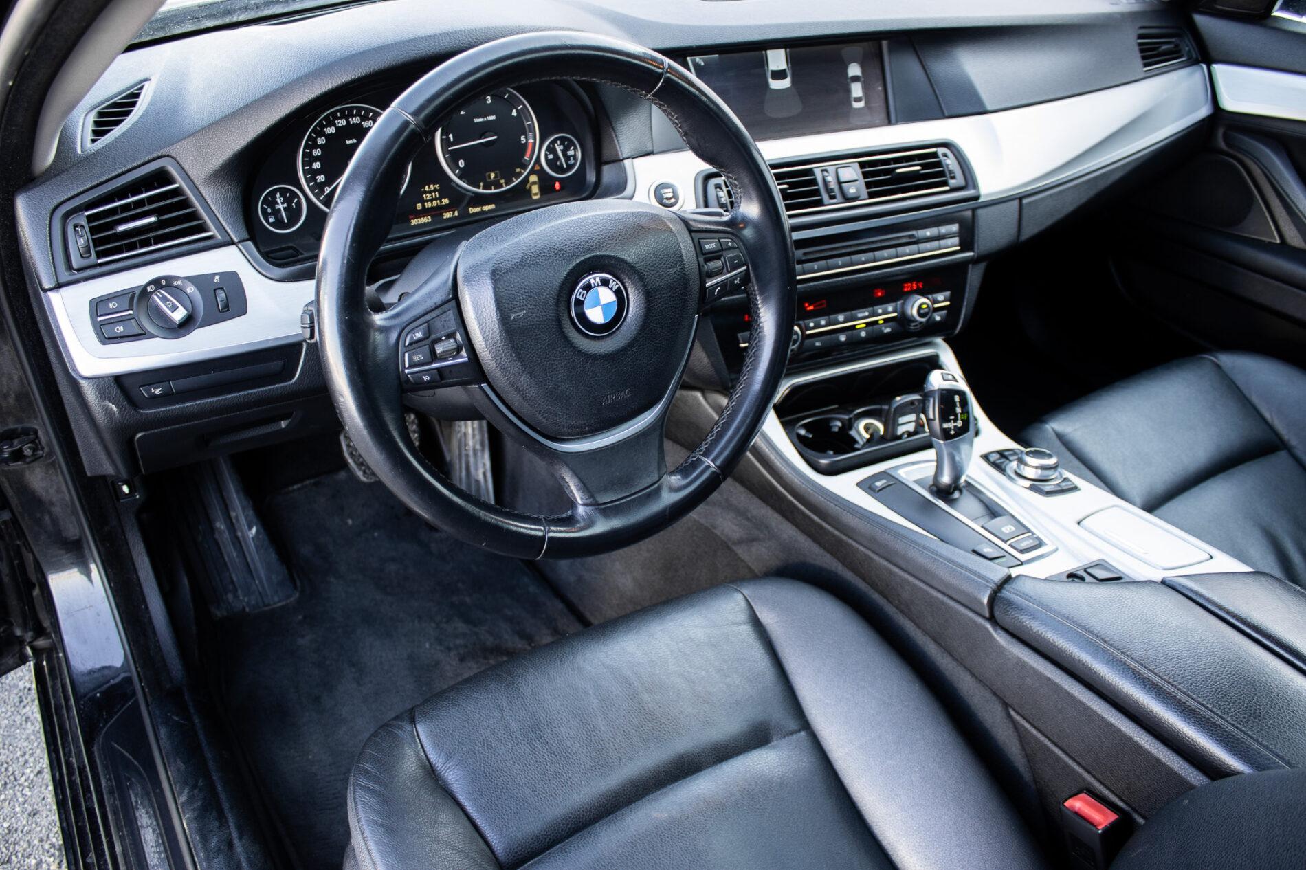 2012 BMW 535d, černá sedan, 303 563 km