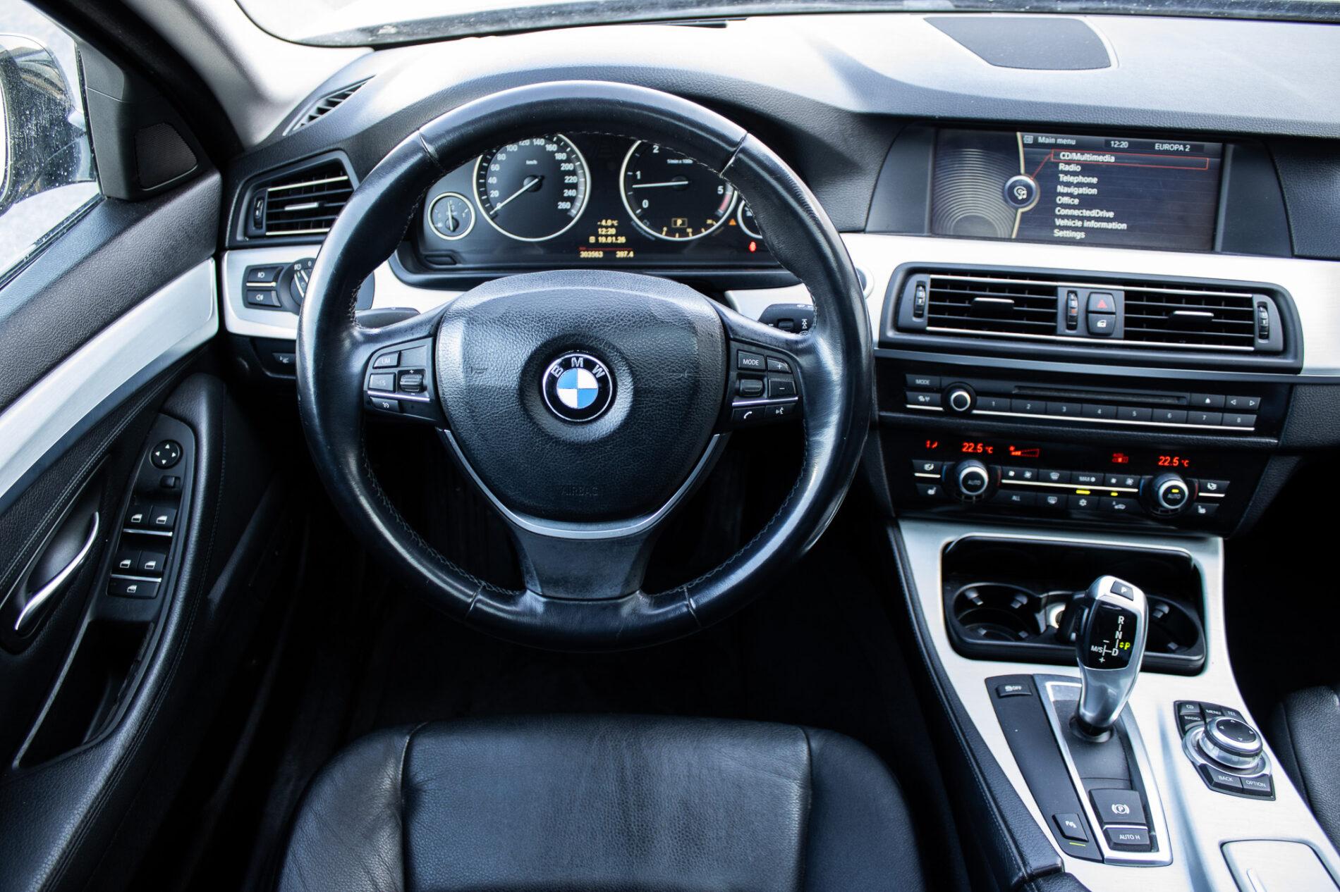 2012 BMW 535d, černá sedan, 303 563 km
