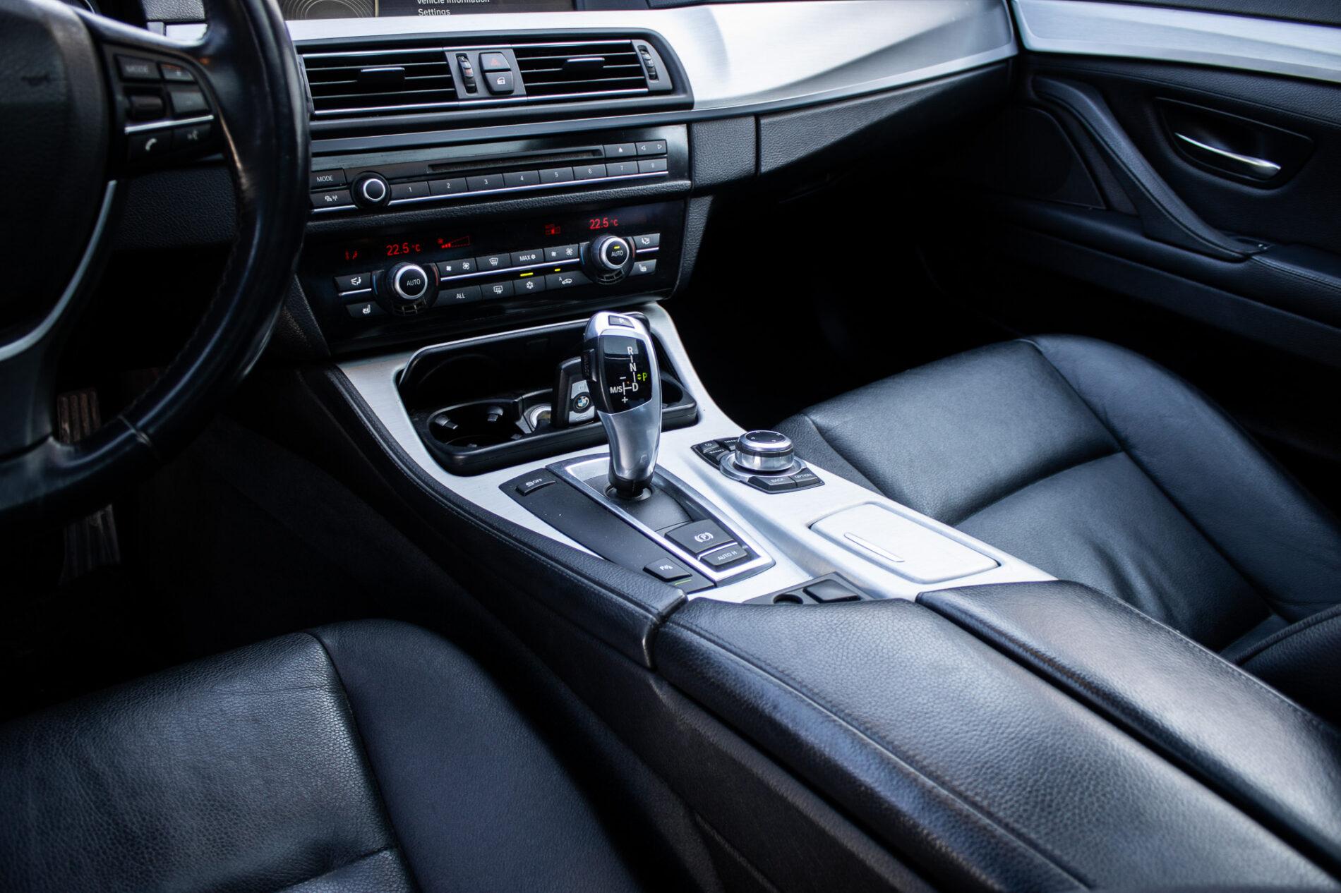 2012 BMW 535d, černá sedan, 303 563 km