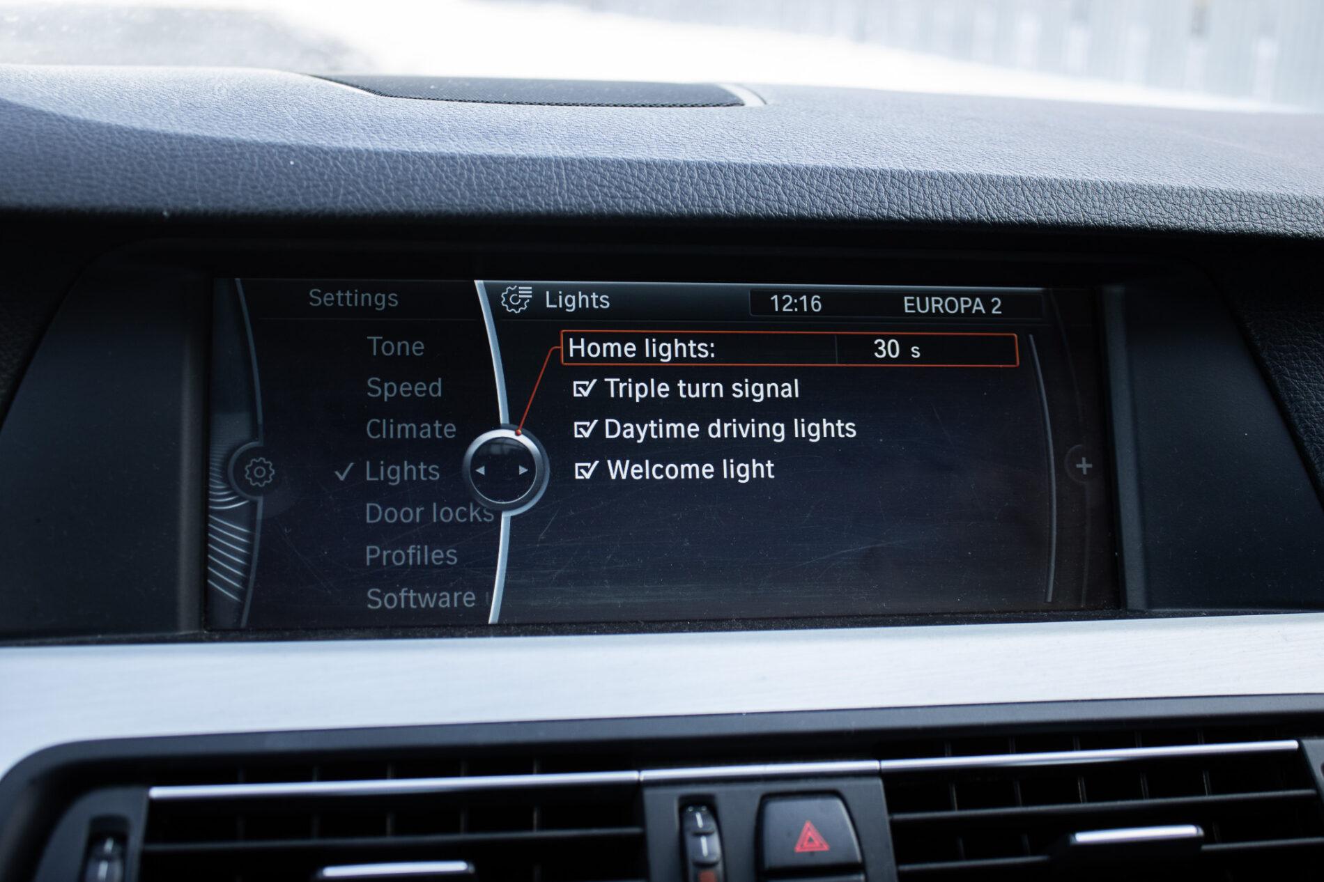 2012 BMW 535d, černá sedan, 303 563 km