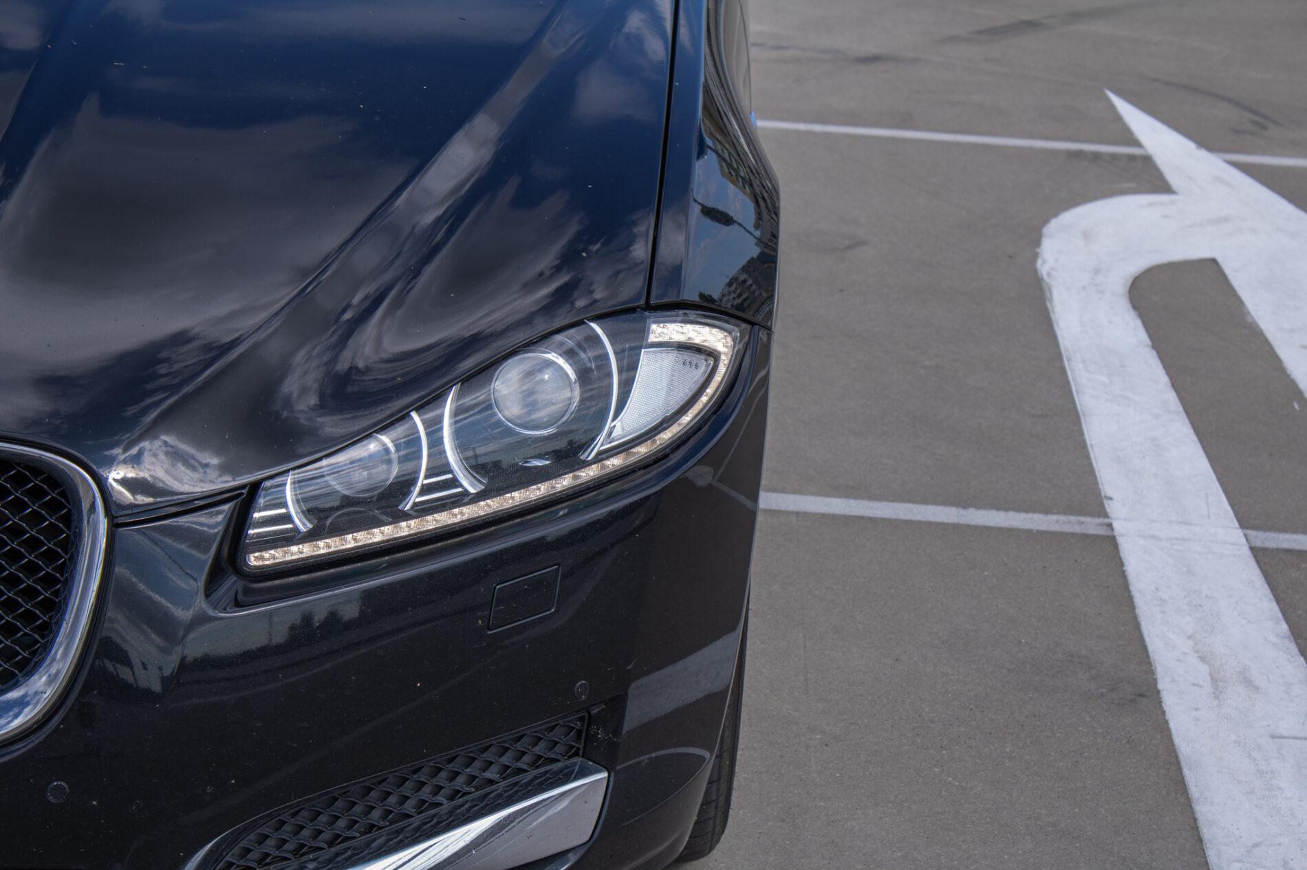 2014 Jaguar XF, černá kombi, 224 926 km
