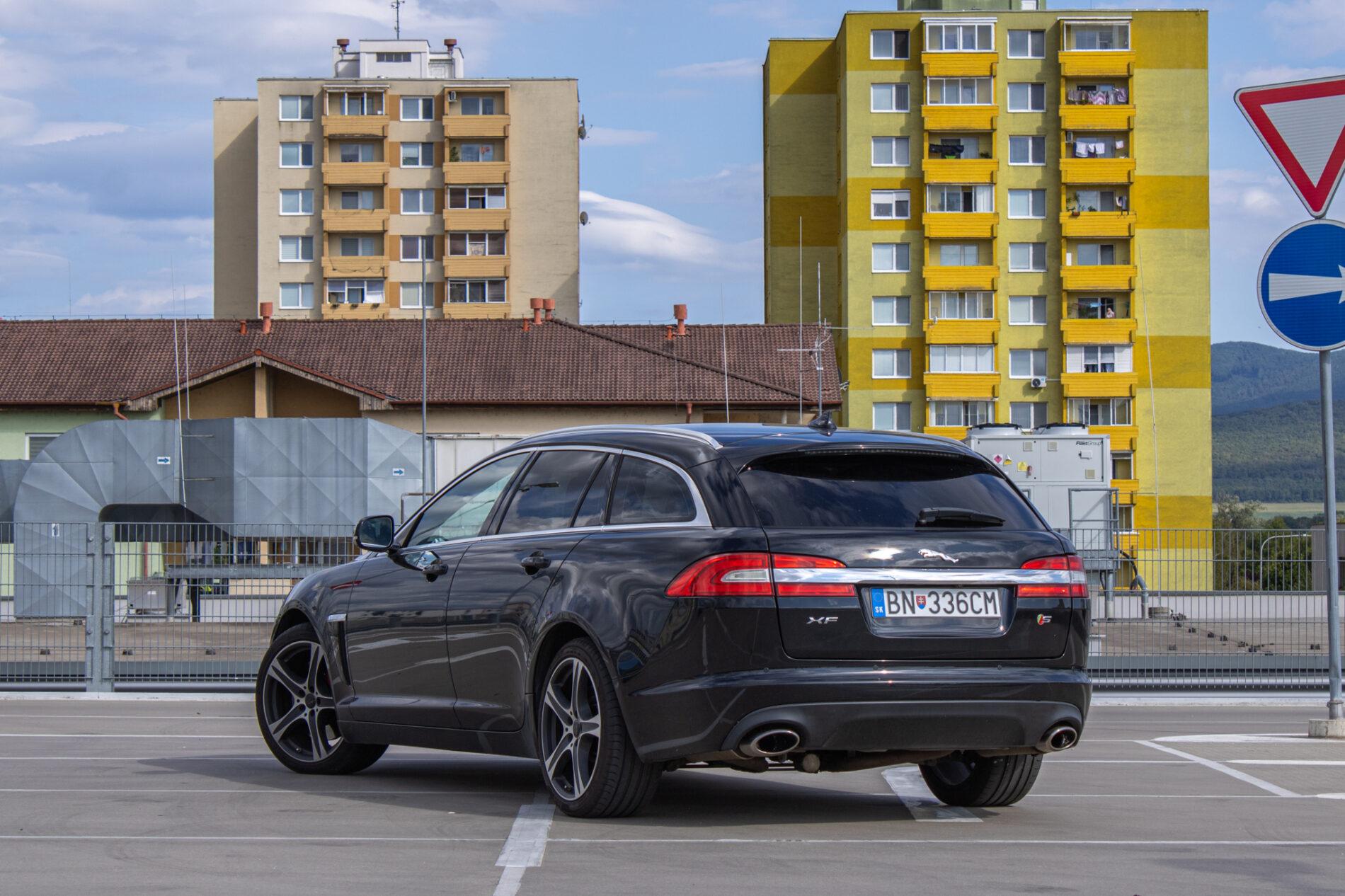 2014 Jaguar XF, černá kombi, 224 926 km