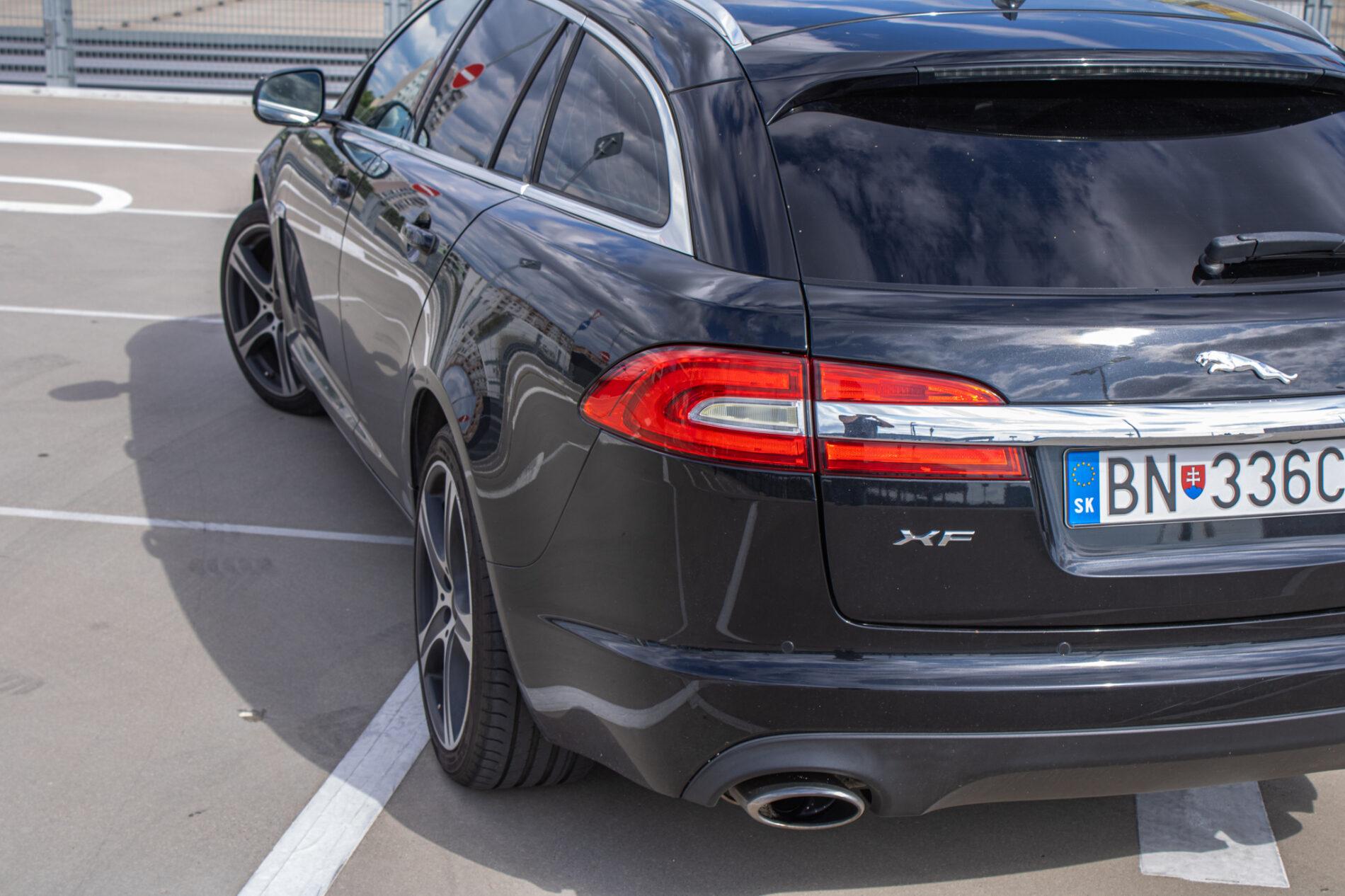 2014 Jaguar XF, černá kombi, 224 926 km