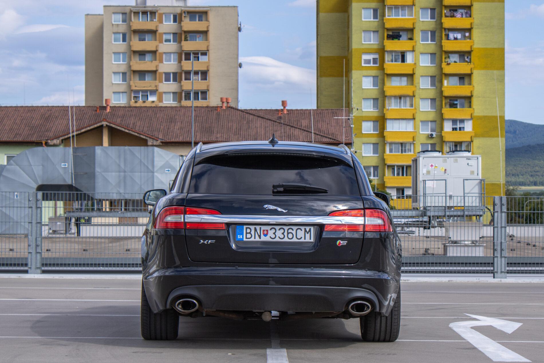 2014 Jaguar XF, černá kombi, 224 926 km