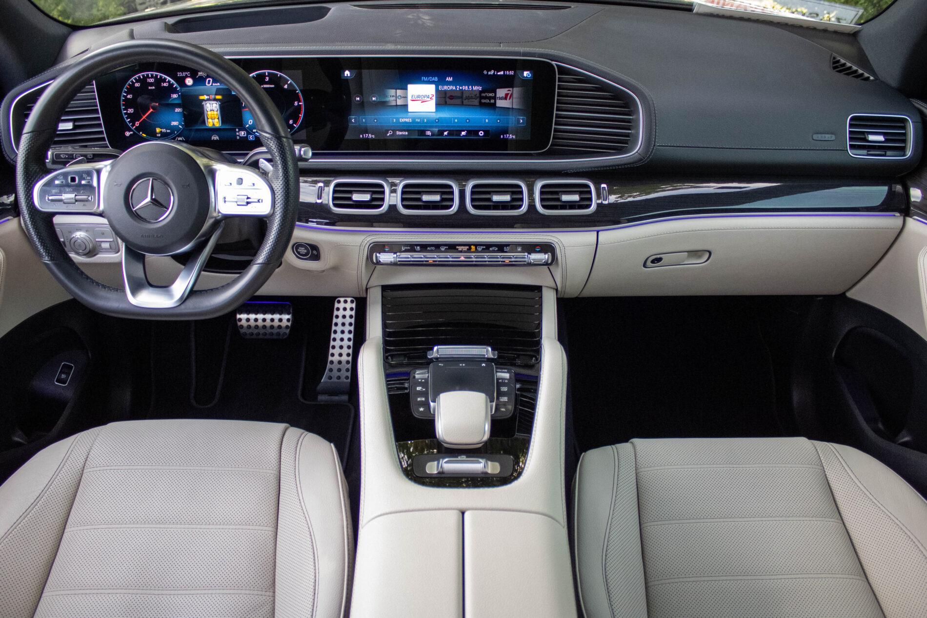 2023 Mercedes-Benz GLS 400d, černá suv, 40 535 km