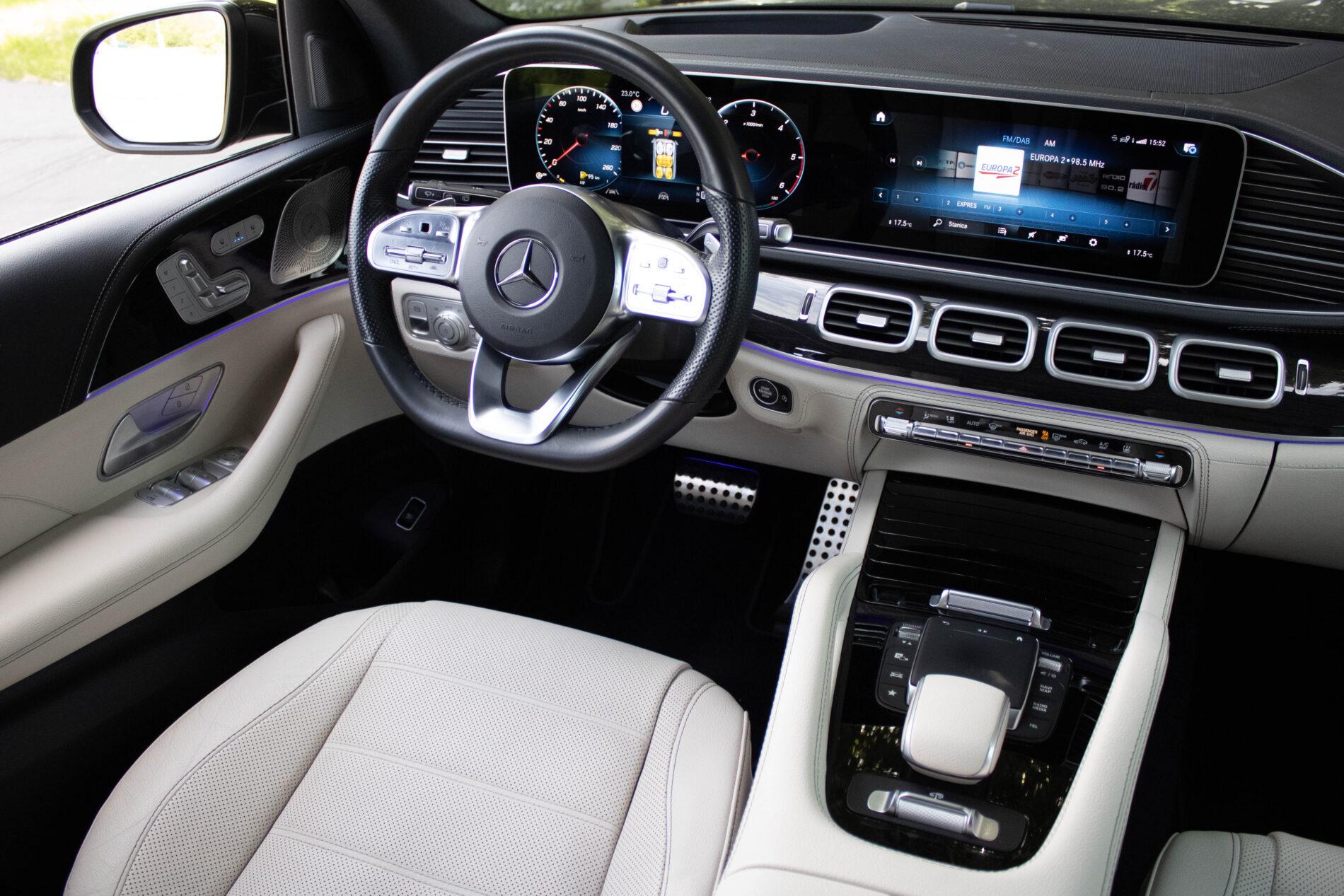 2023 Mercedes-Benz GLS 400d, černá suv, 40 535 km