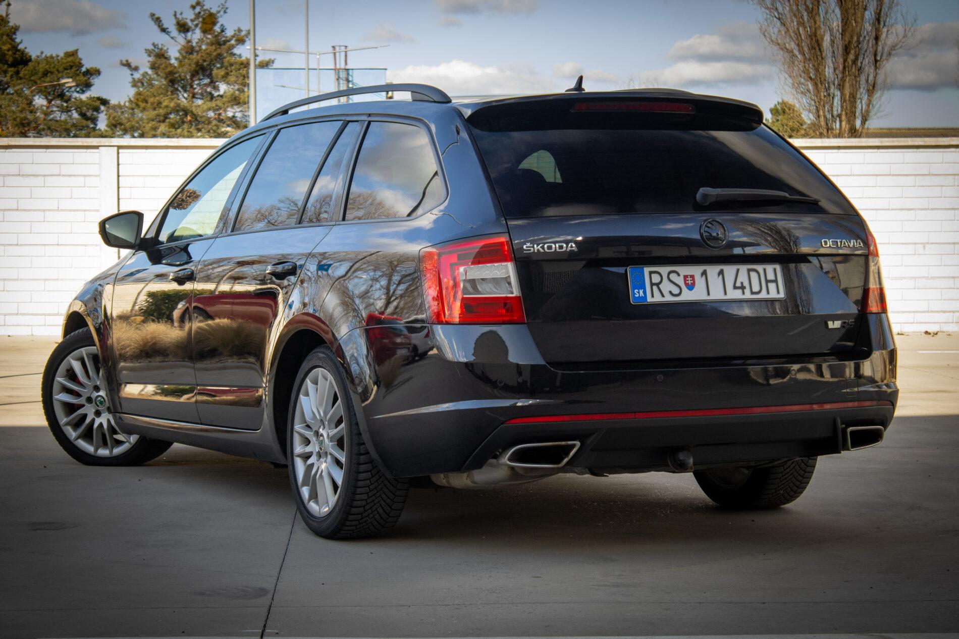 2016 Skoda Octavia RS, černá kombi, 237 027 km