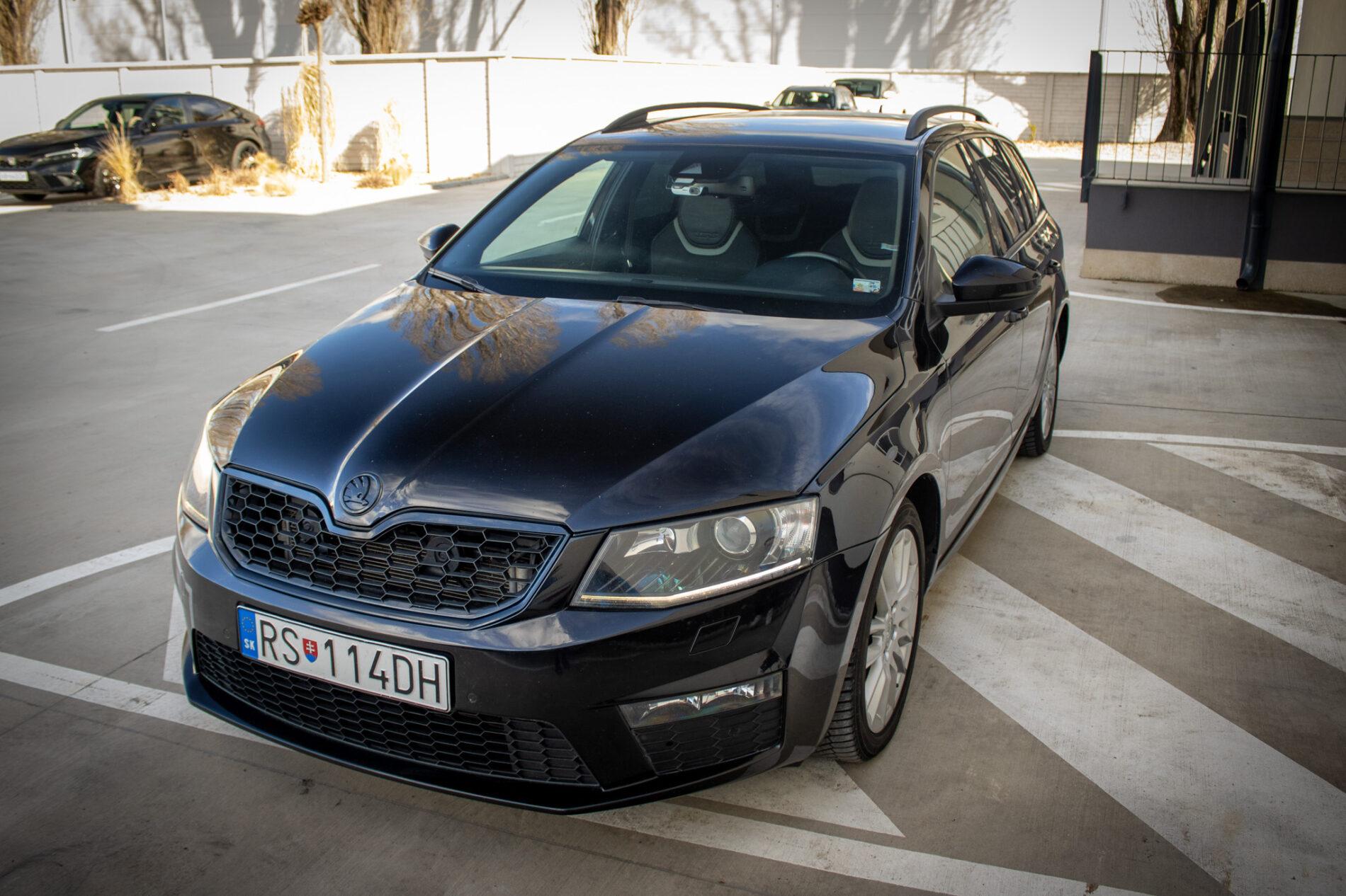 2016 Skoda Octavia RS, černá kombi, 237 027 km