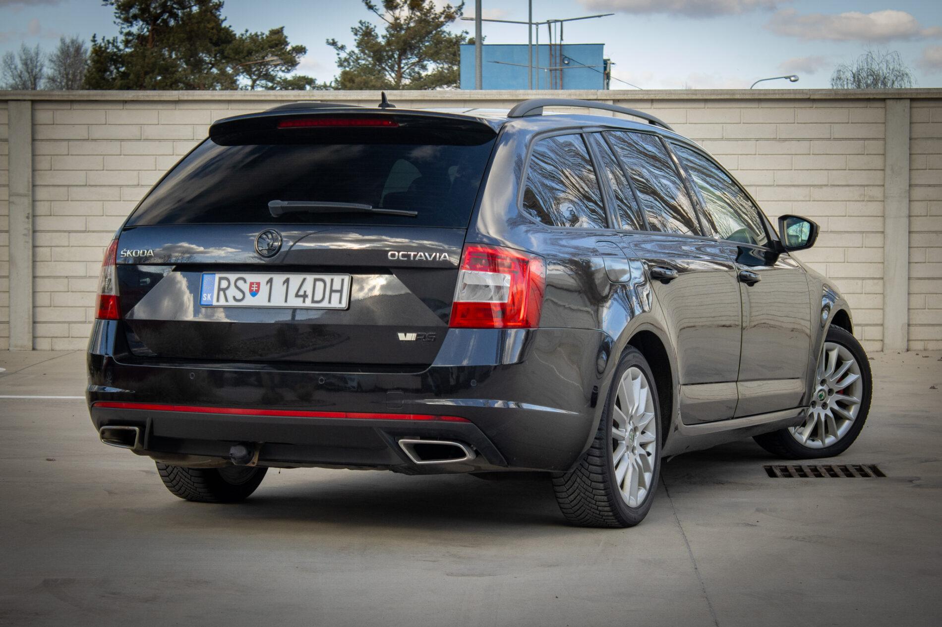 2016 Skoda Octavia RS, černá kombi, 237 027 km
