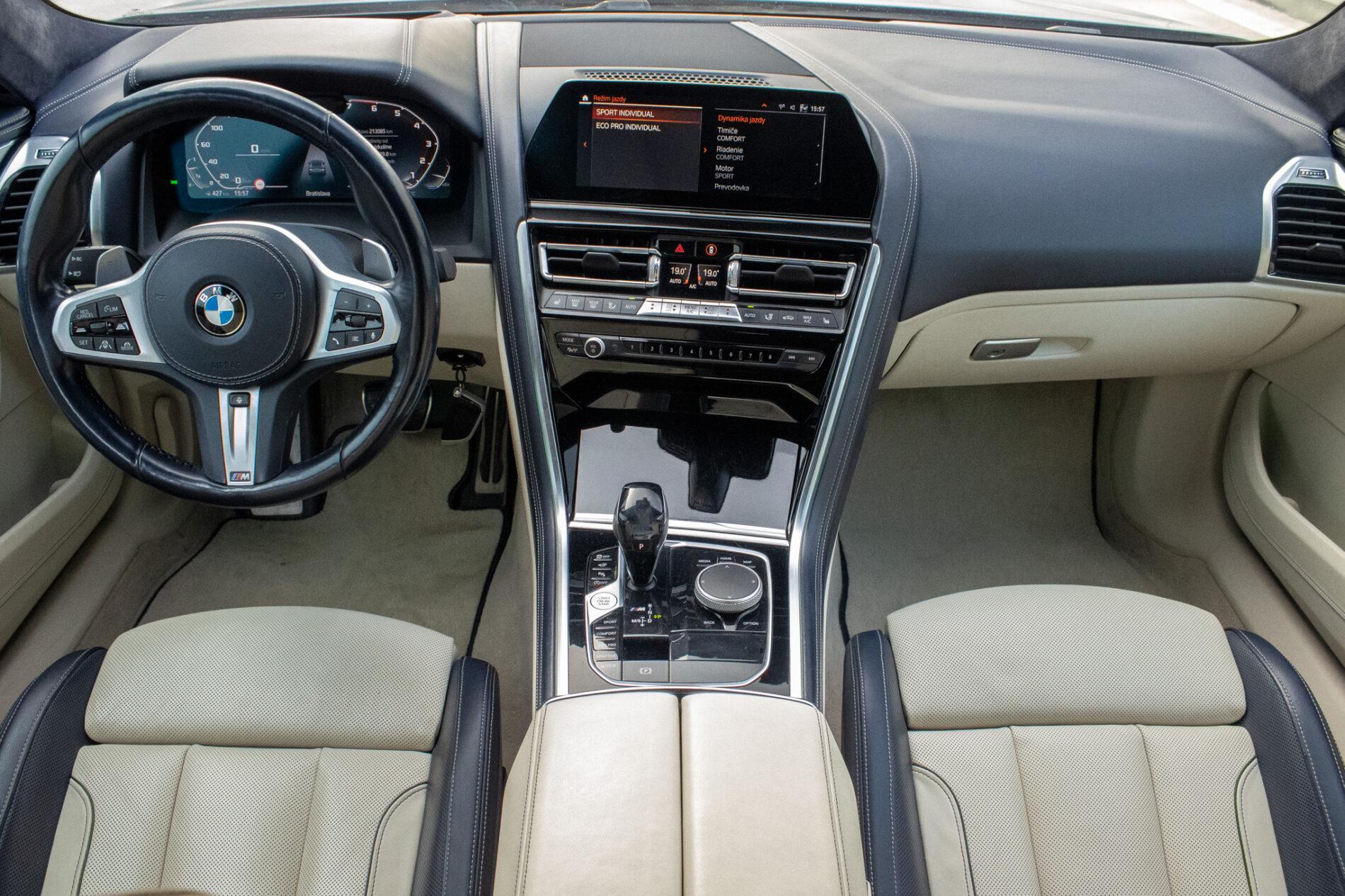 2021 BMW M850i, šedá kupé, 213 085 km