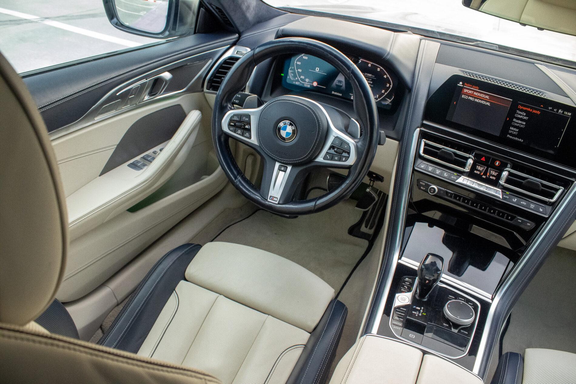2021 BMW M850i, šedá kupé, 213 085 km
