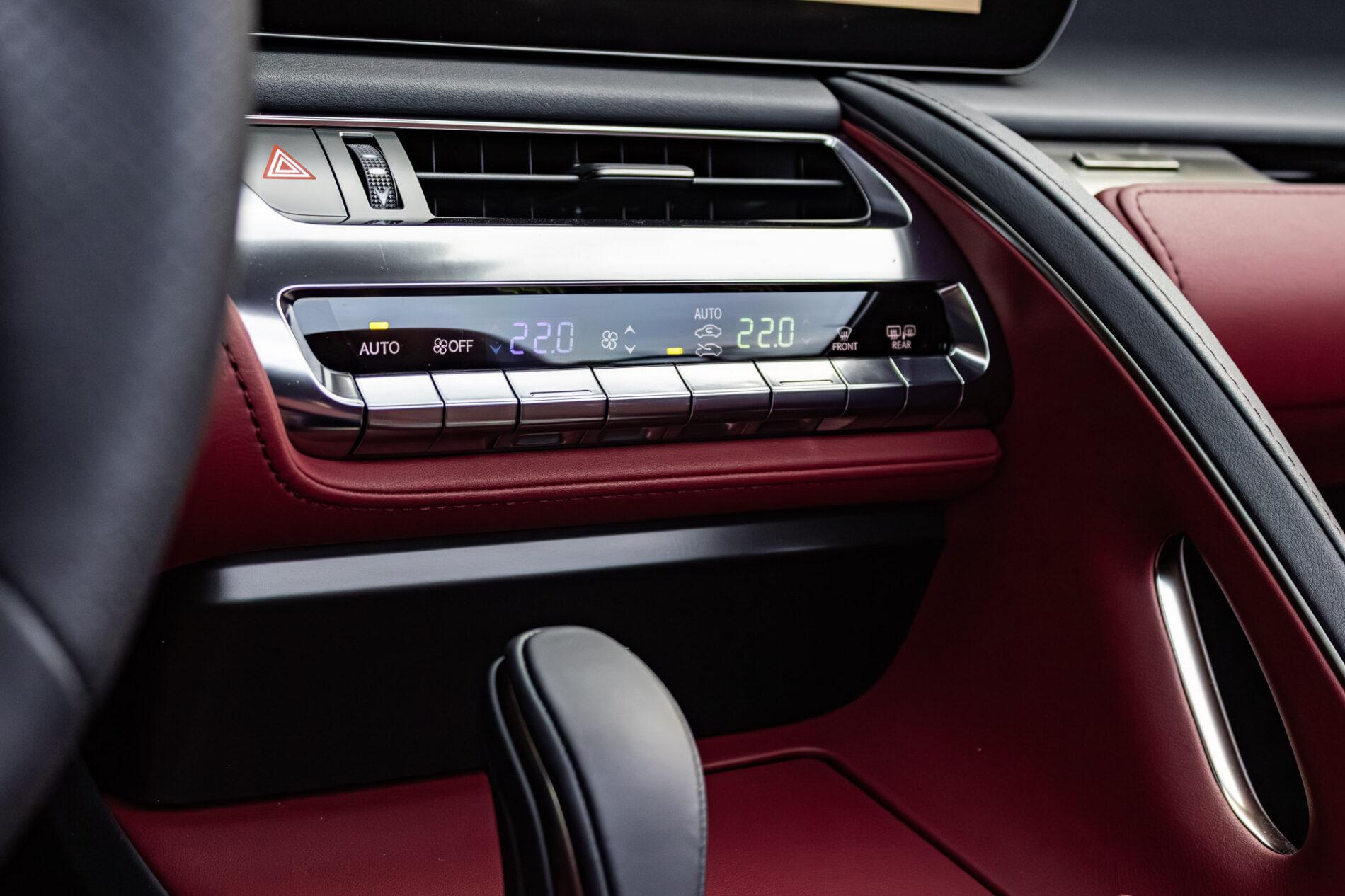 2024 Lexus LC 500, černá kabriolet, 67 km