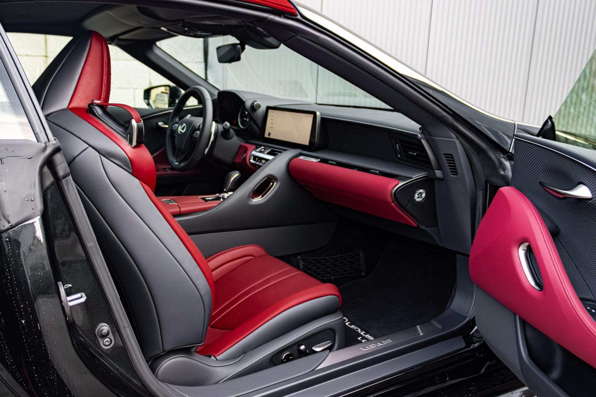 2024 Lexus LC 500, černá kabriolet, 67 km