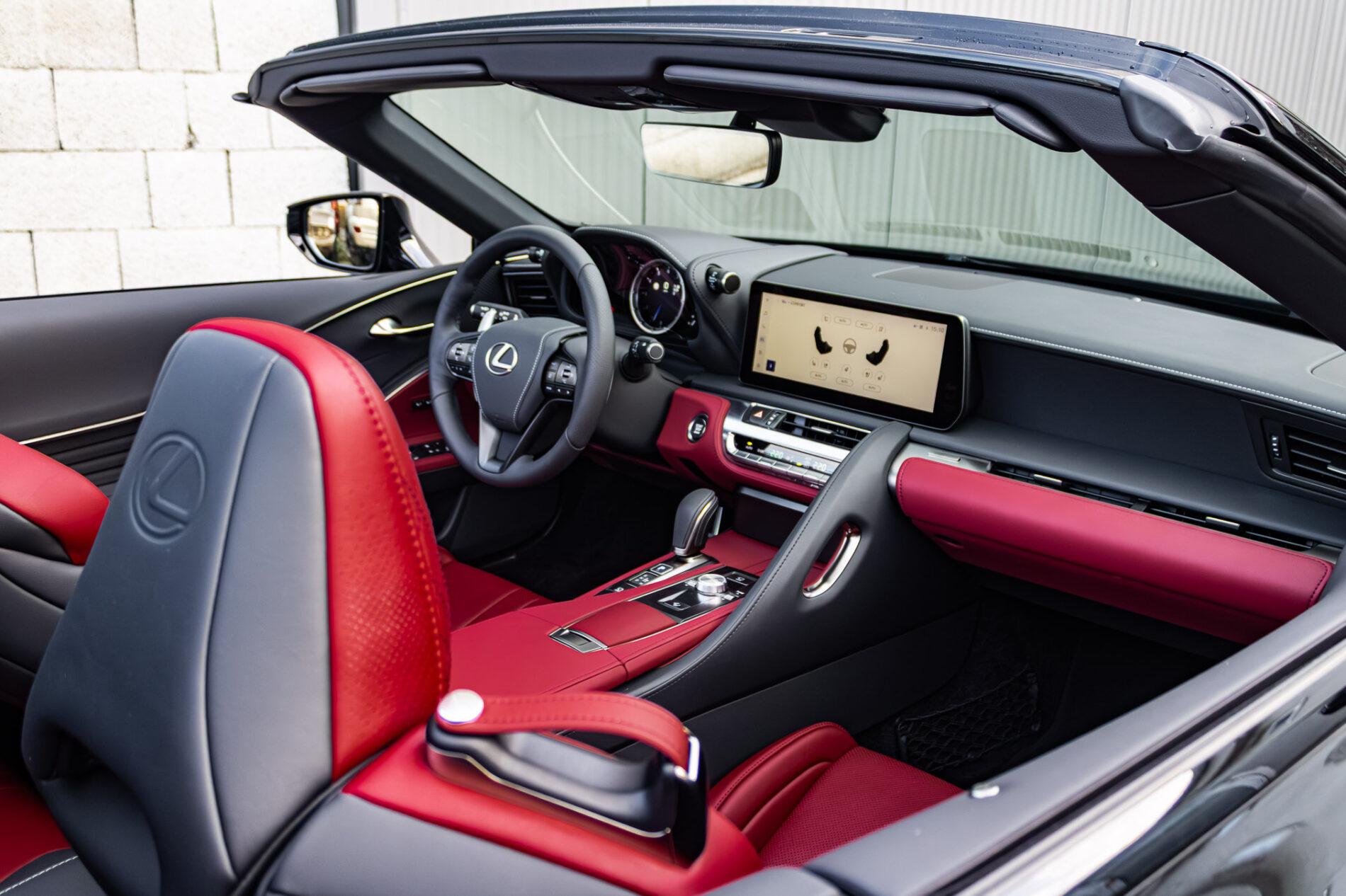 2024 Lexus LC 500, černá kabriolet, 67 km