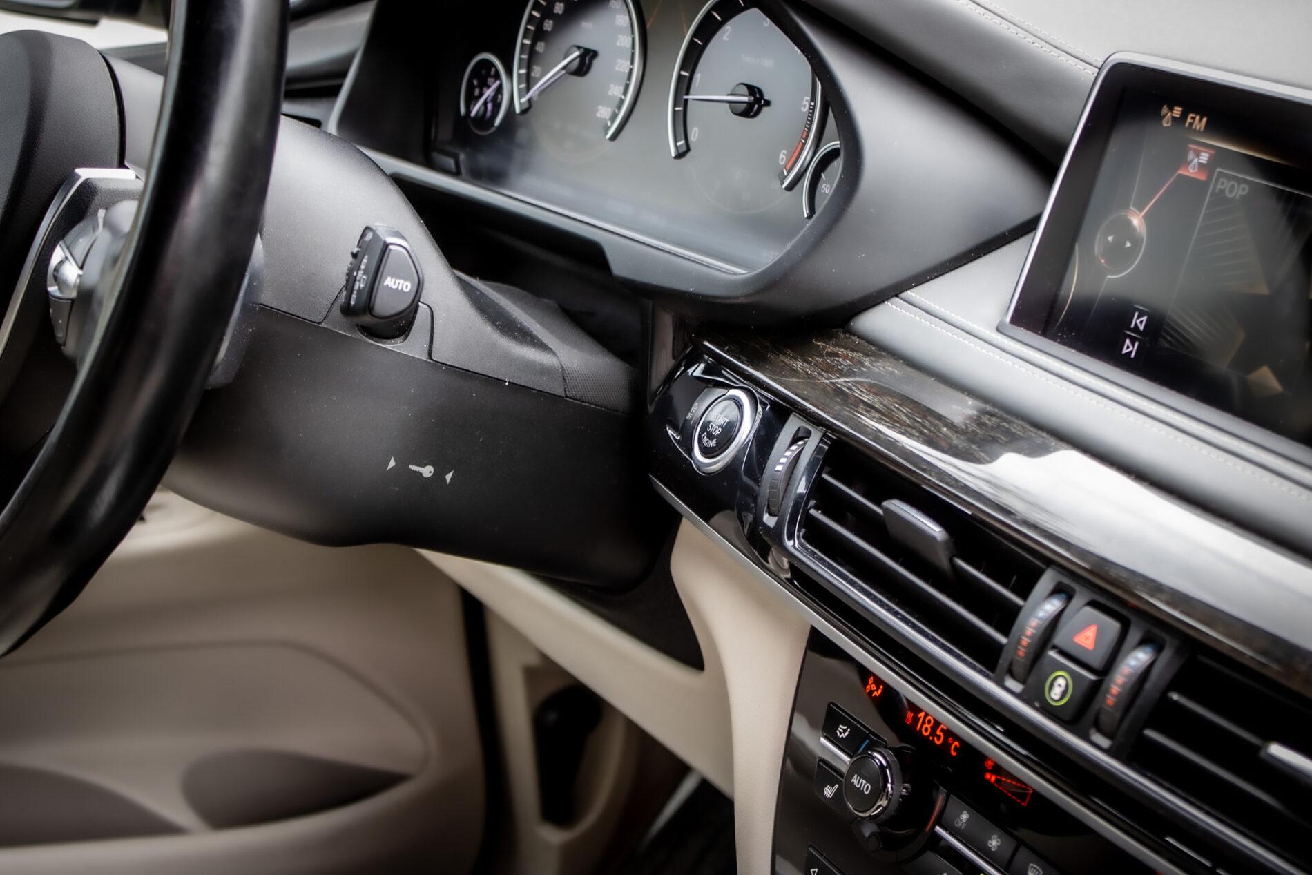 2014 BMW X5 M50d, černá suv, 255 839 km