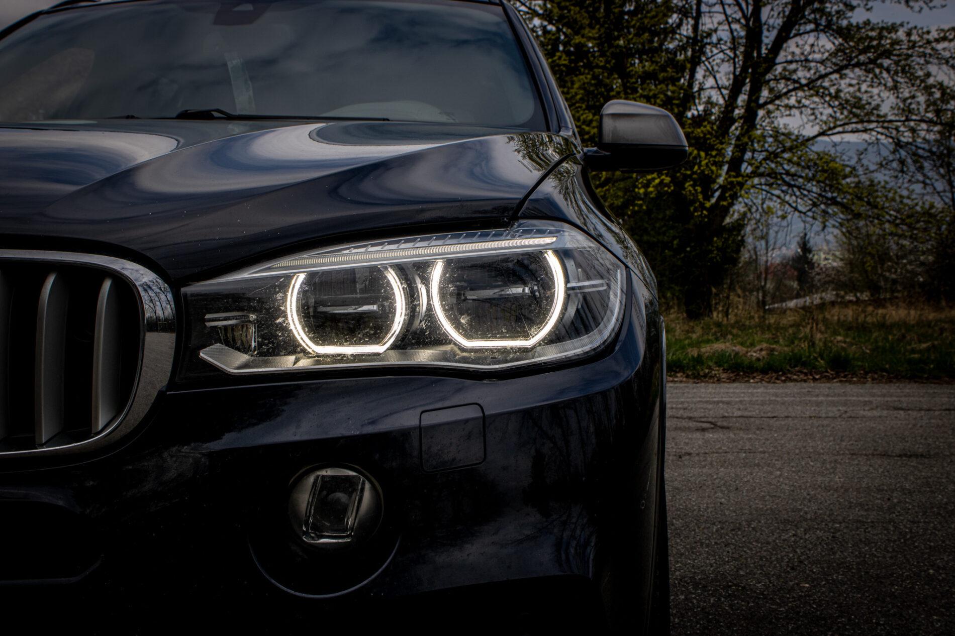 2014 BMW X5 M50d, černá suv, 255 839 km