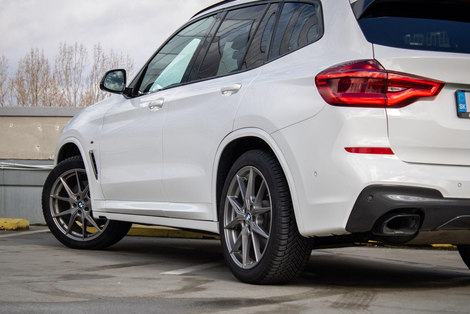 2019 BMW X3 M40i, bílá suv, 142 191 km