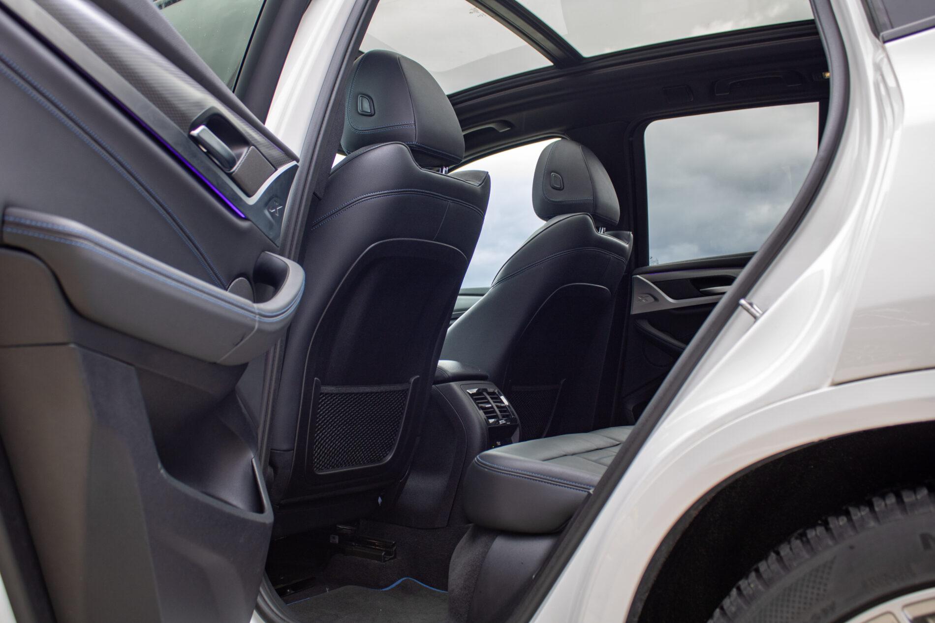 2019 BMW X3 M40i, bílá suv, 142 191 km
