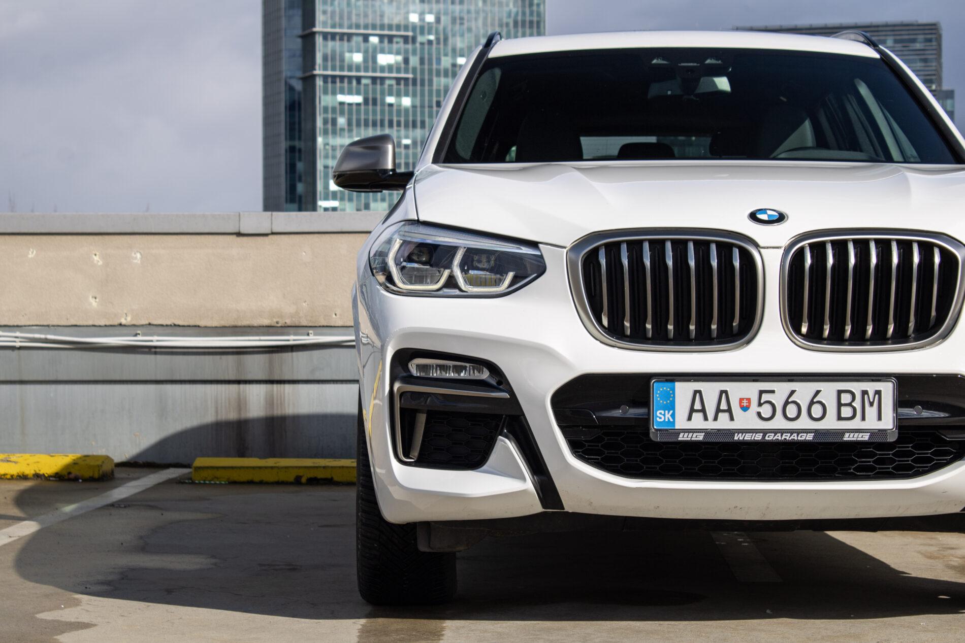 2019 BMW X3 M40i, bílá suv, 142 191 km