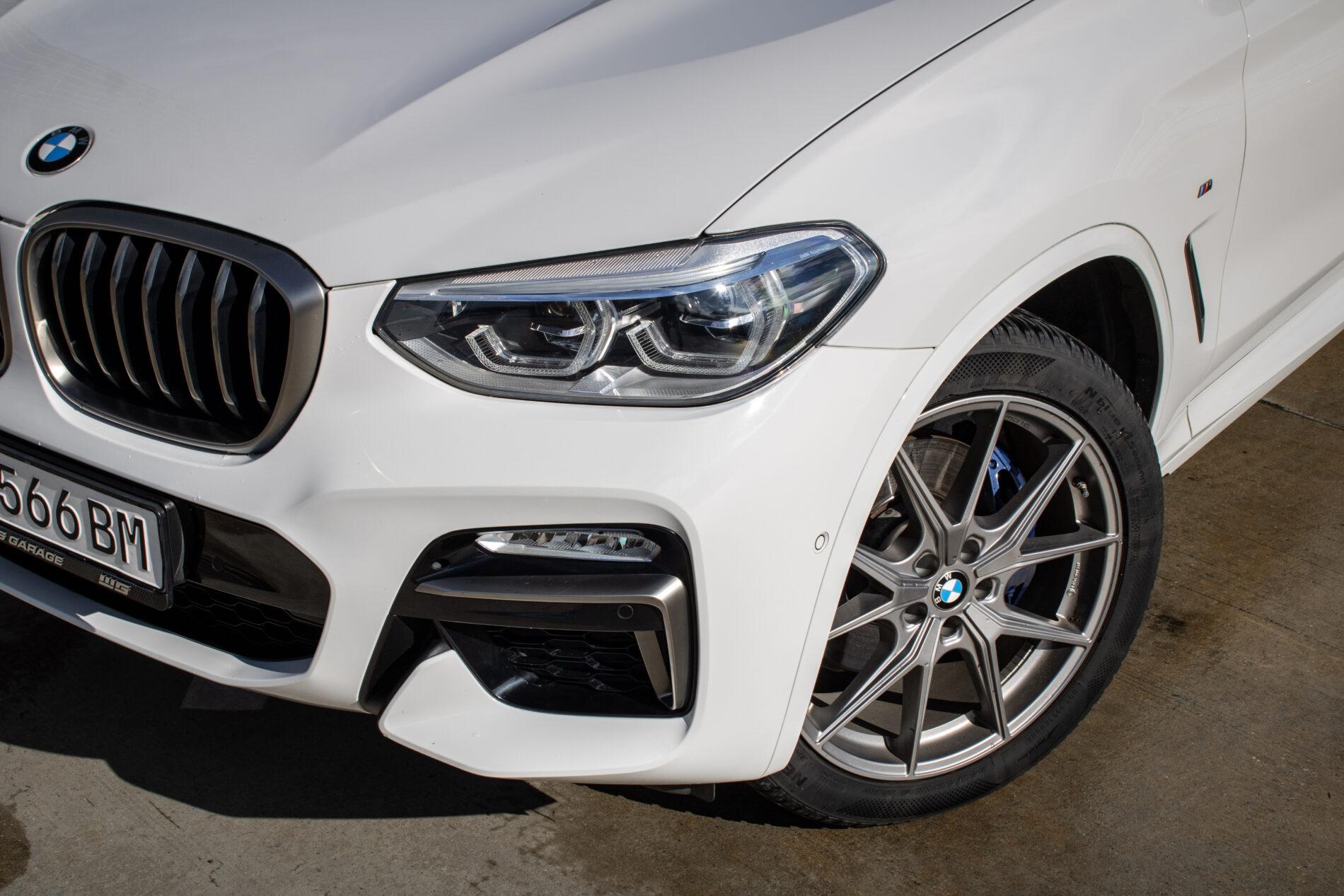 2019 BMW X3 M40i, bílá suv, 142 191 km