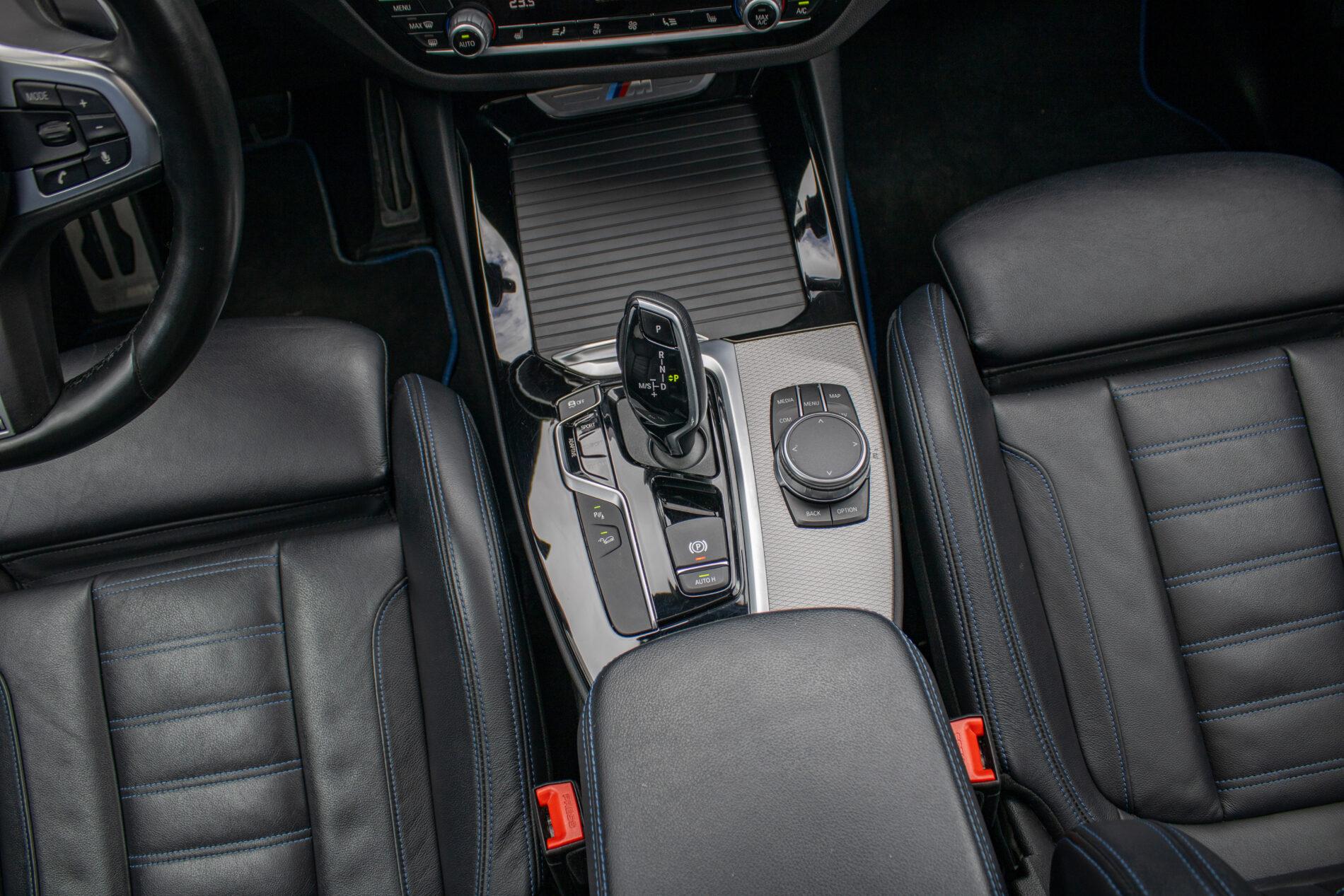 2019 BMW X3 M40i, bílá suv, 142 191 km