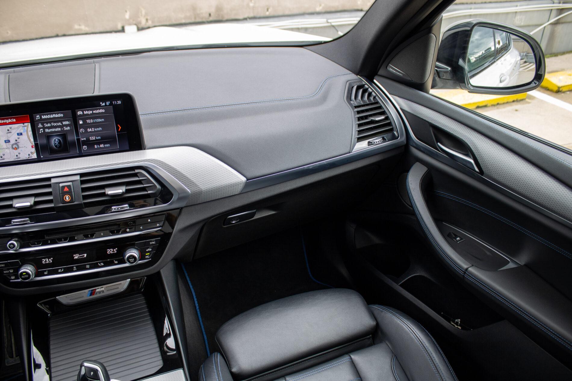 2019 BMW X3 M40i, bílá suv, 142 191 km