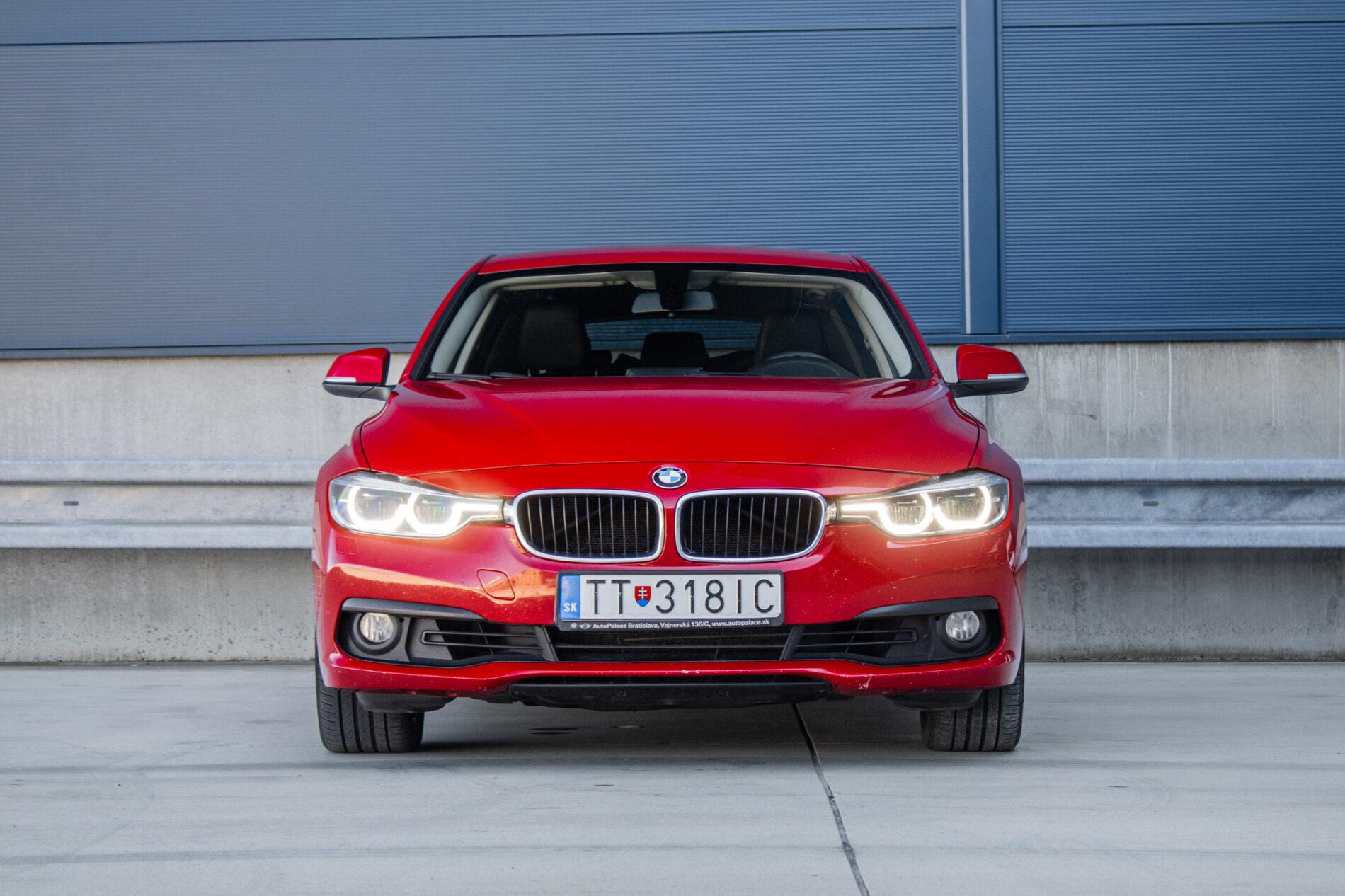 2016 BMW 320i, červená kombi, 285 295 km