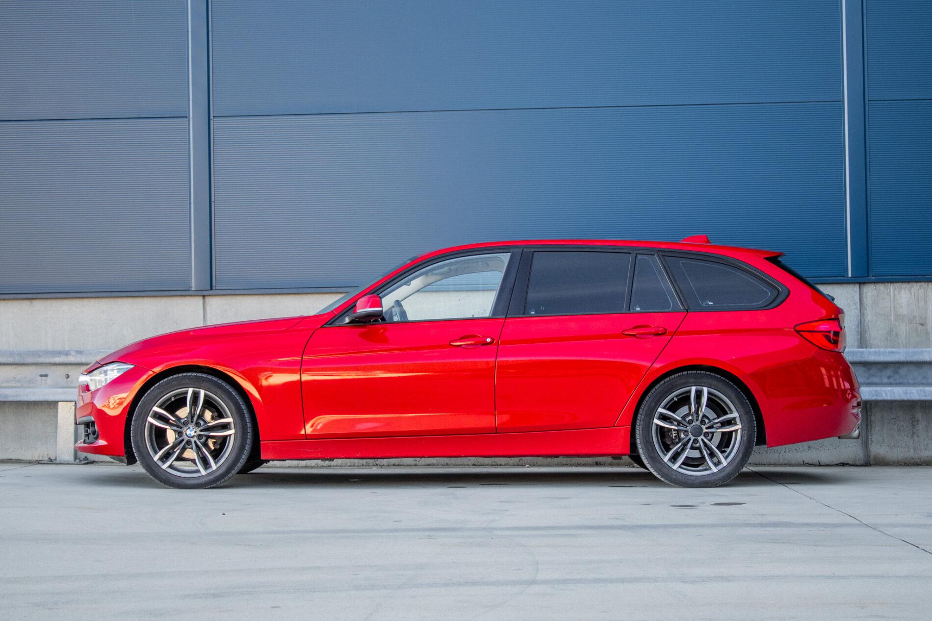 2016 BMW 320i, červená kombi, 285 295 km