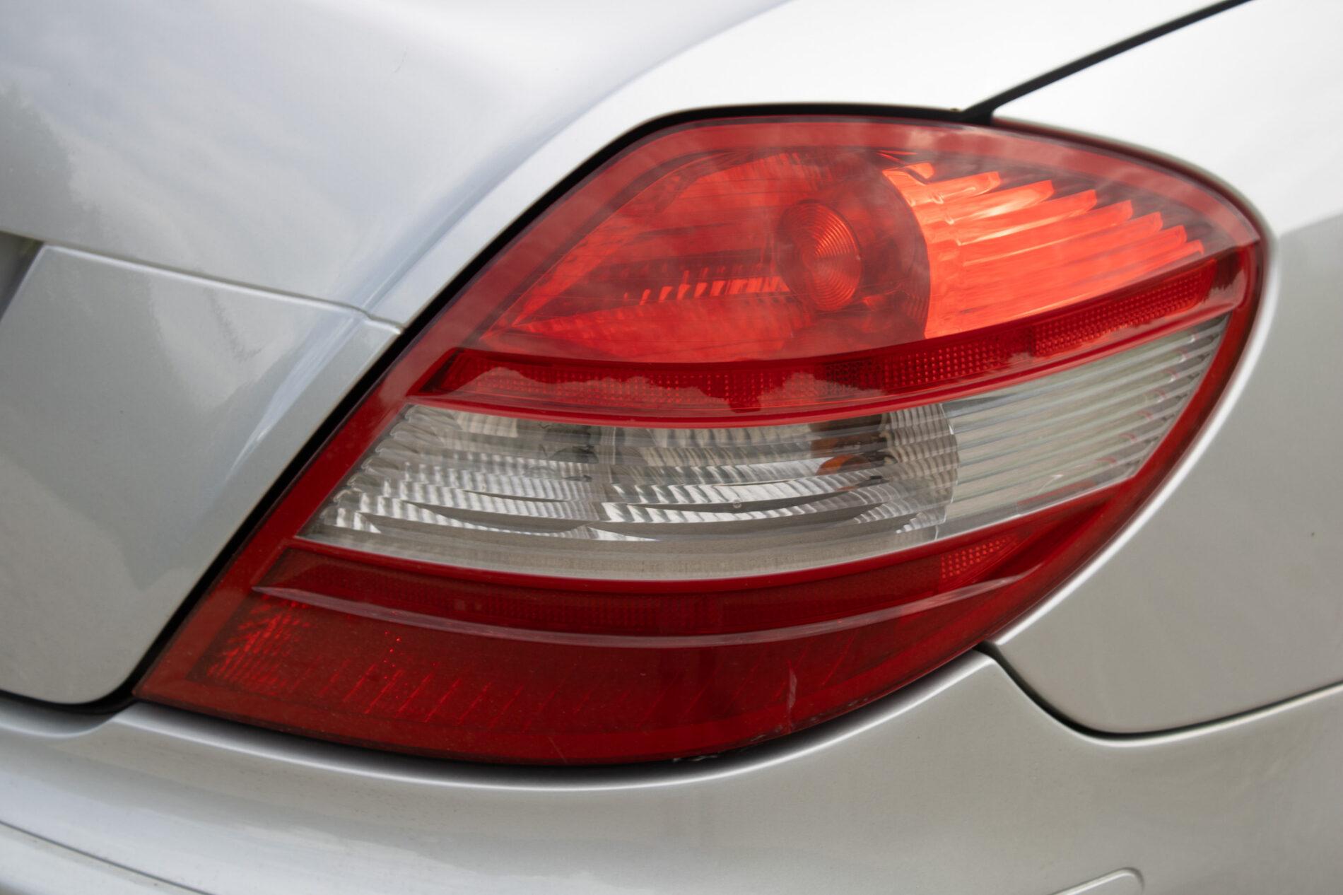 2004 Mercedes-Benz SLK 350, šedá kabriolet, 226 941 km