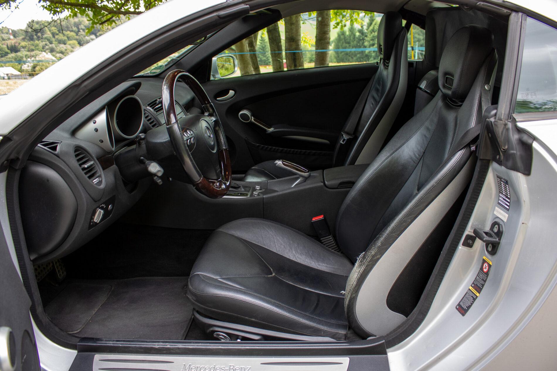 2004 Mercedes-Benz SLK 350, šedá kabriolet, 226 941 km