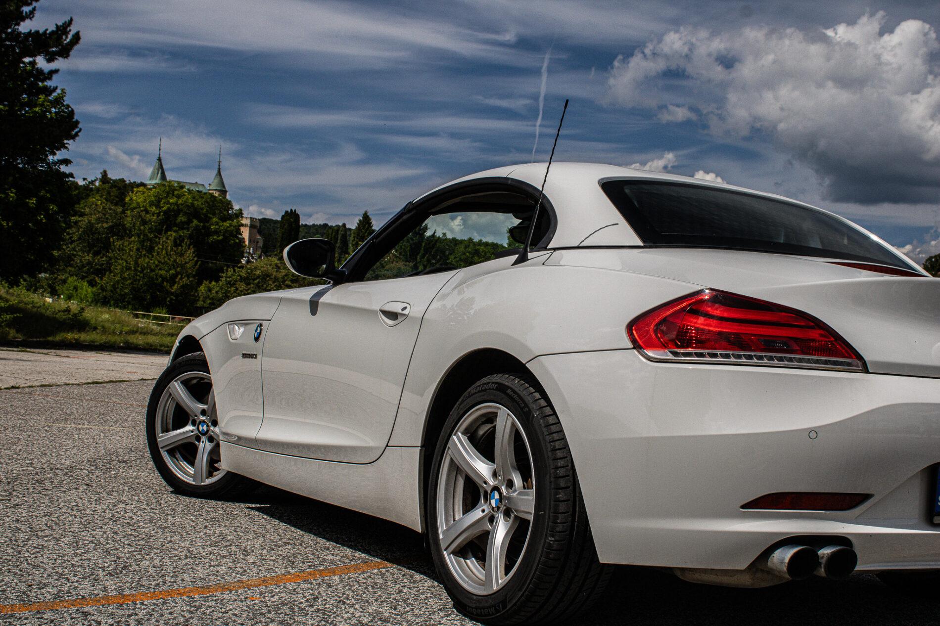 2012 BMW Z4, bílá kabriolet, 170 435 km