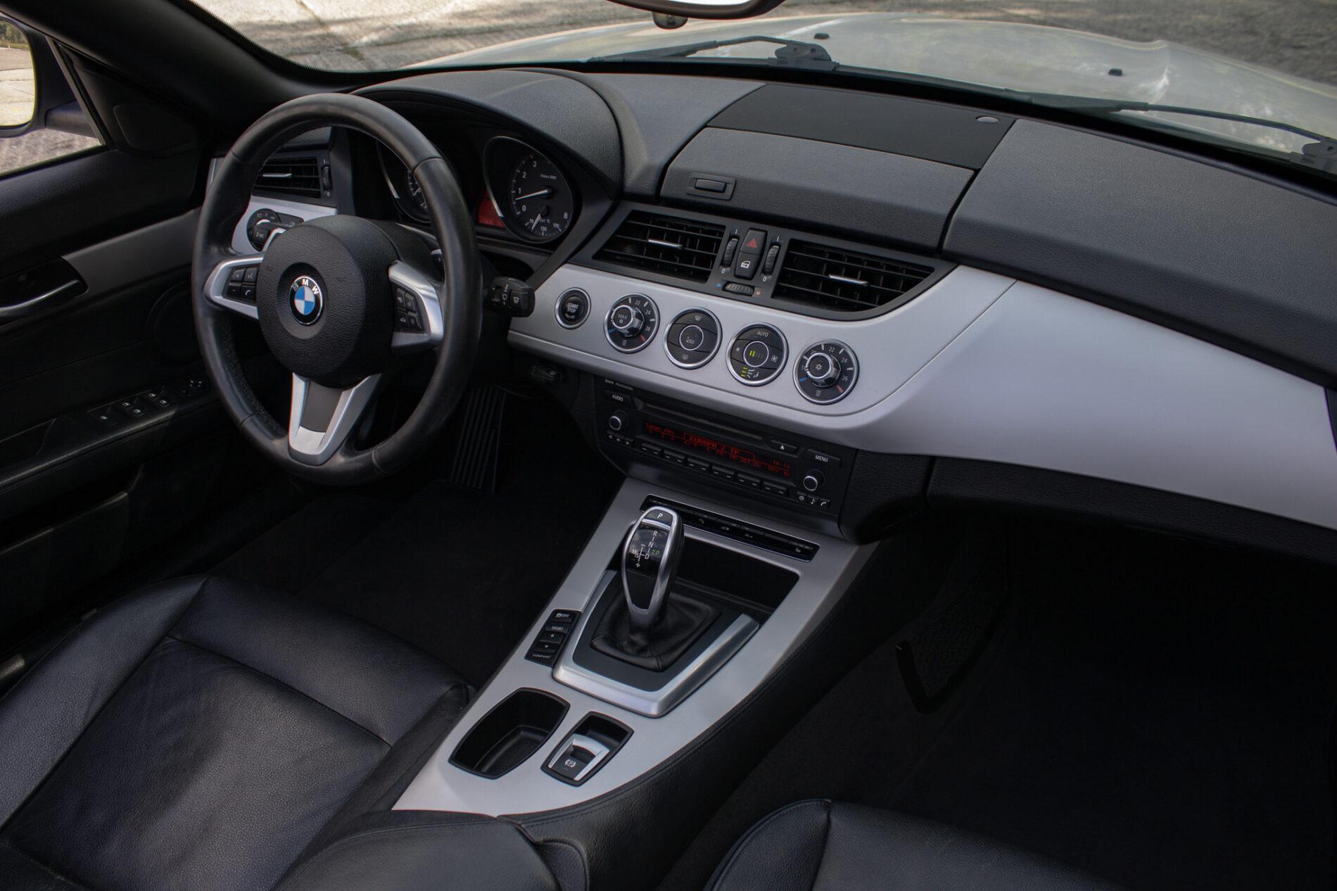 2012 BMW Z4, bílá kabriolet, 170 435 km