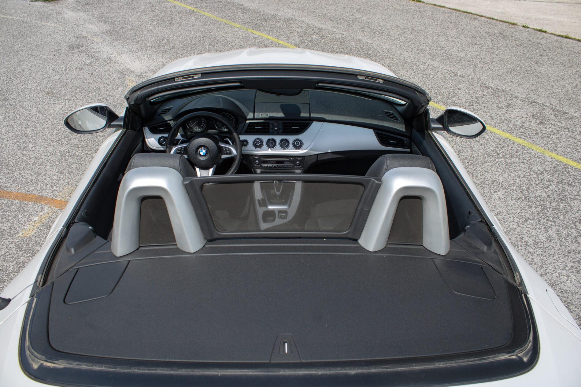 2012 BMW Z4, bílá kabriolet, 170 435 km