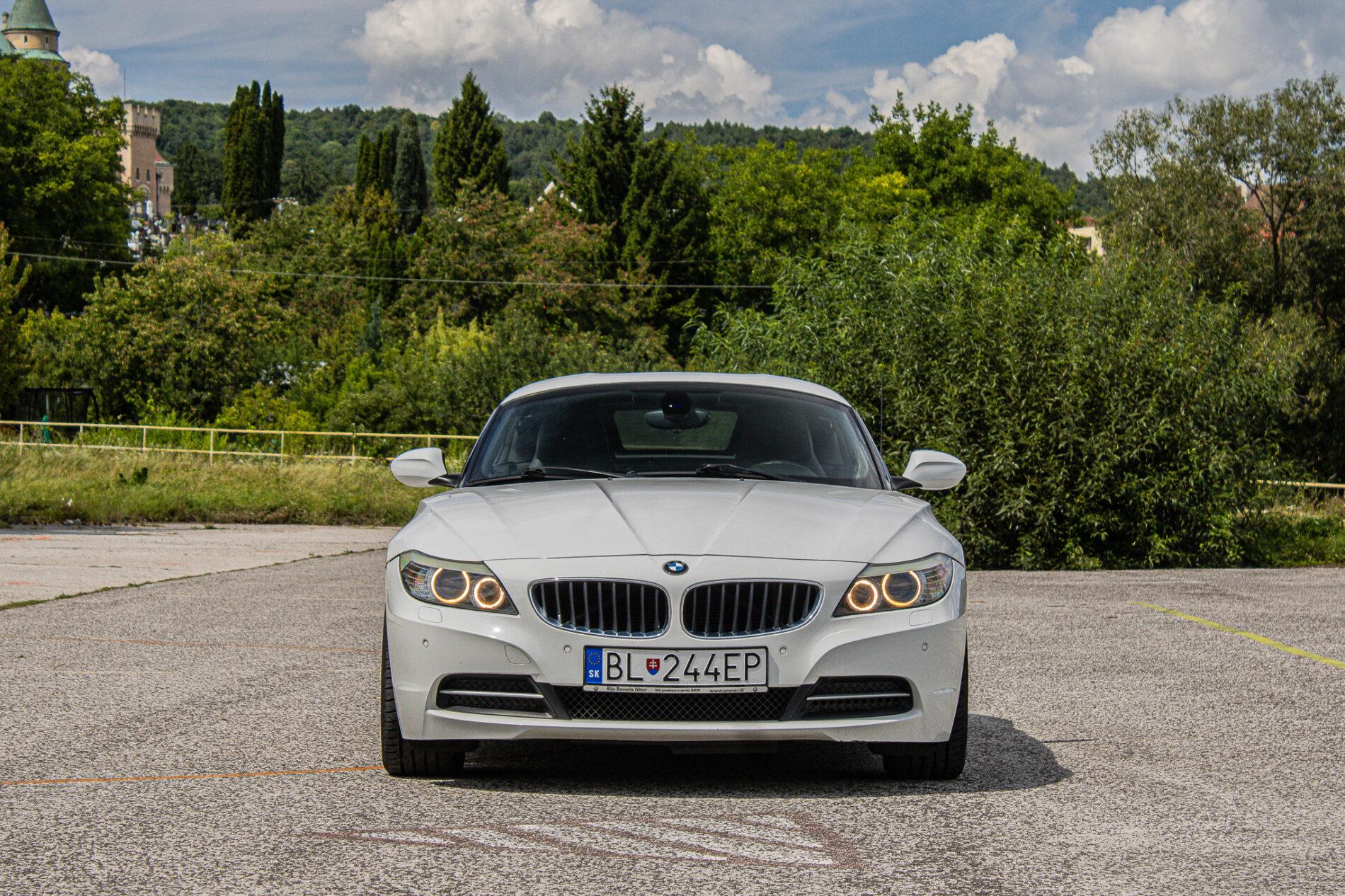 2012 BMW Z4, bílá kabriolet, 170 435 km