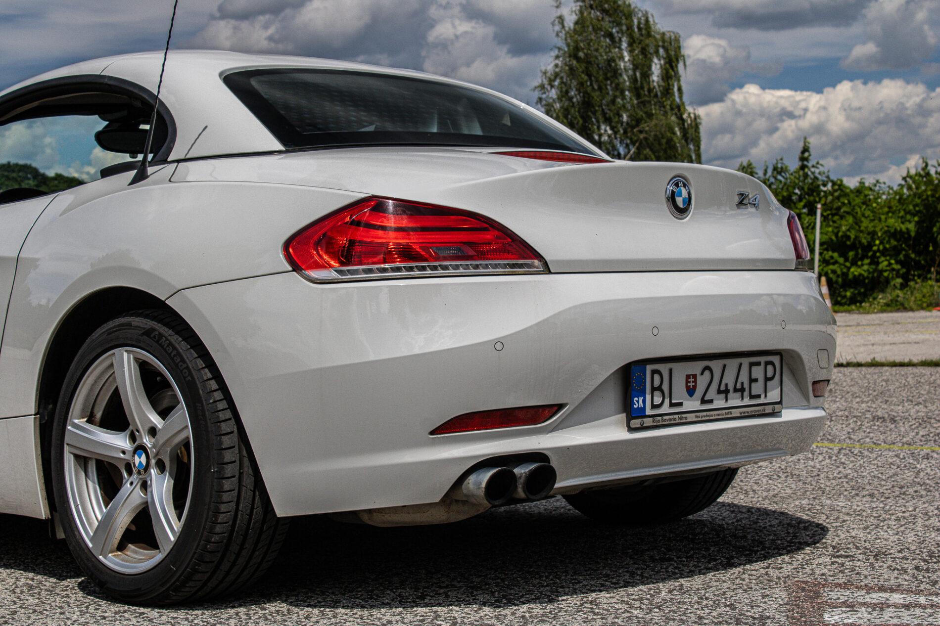 2012 BMW Z4, bílá kabriolet, 170 435 km