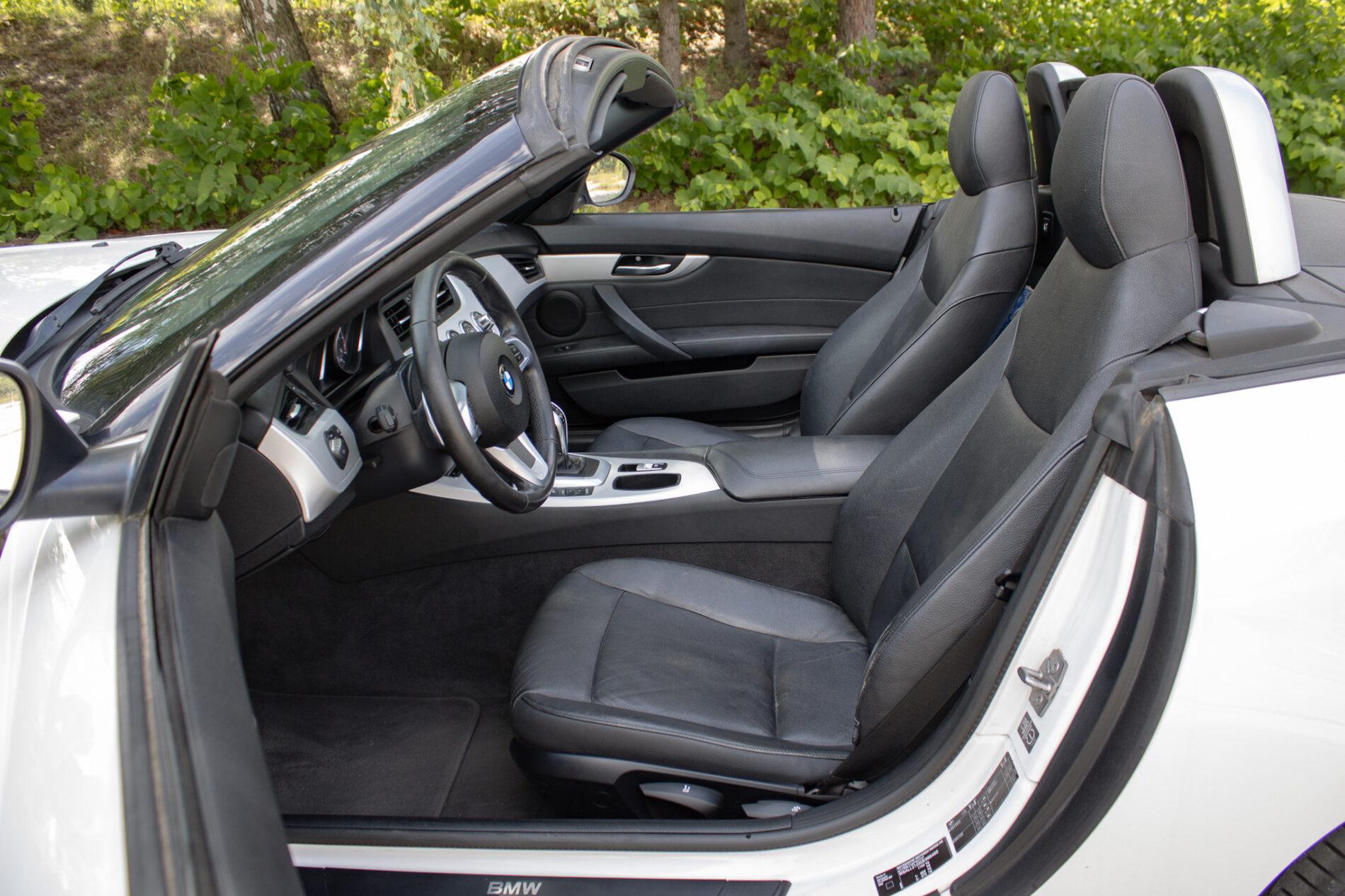 2012 BMW Z4, bílá kabriolet, 170 435 km