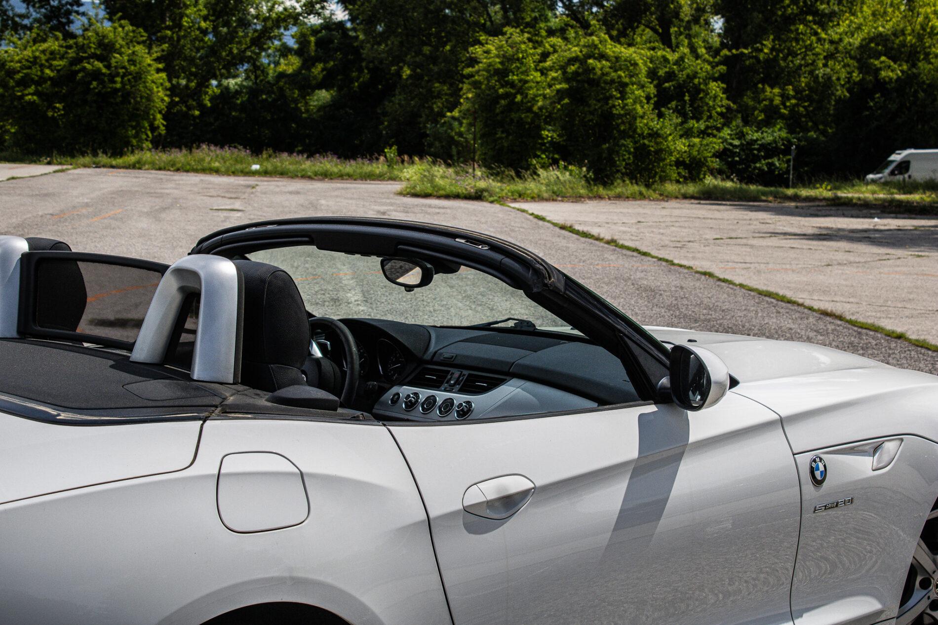 2012 BMW Z4, bílá kabriolet, 170 435 km