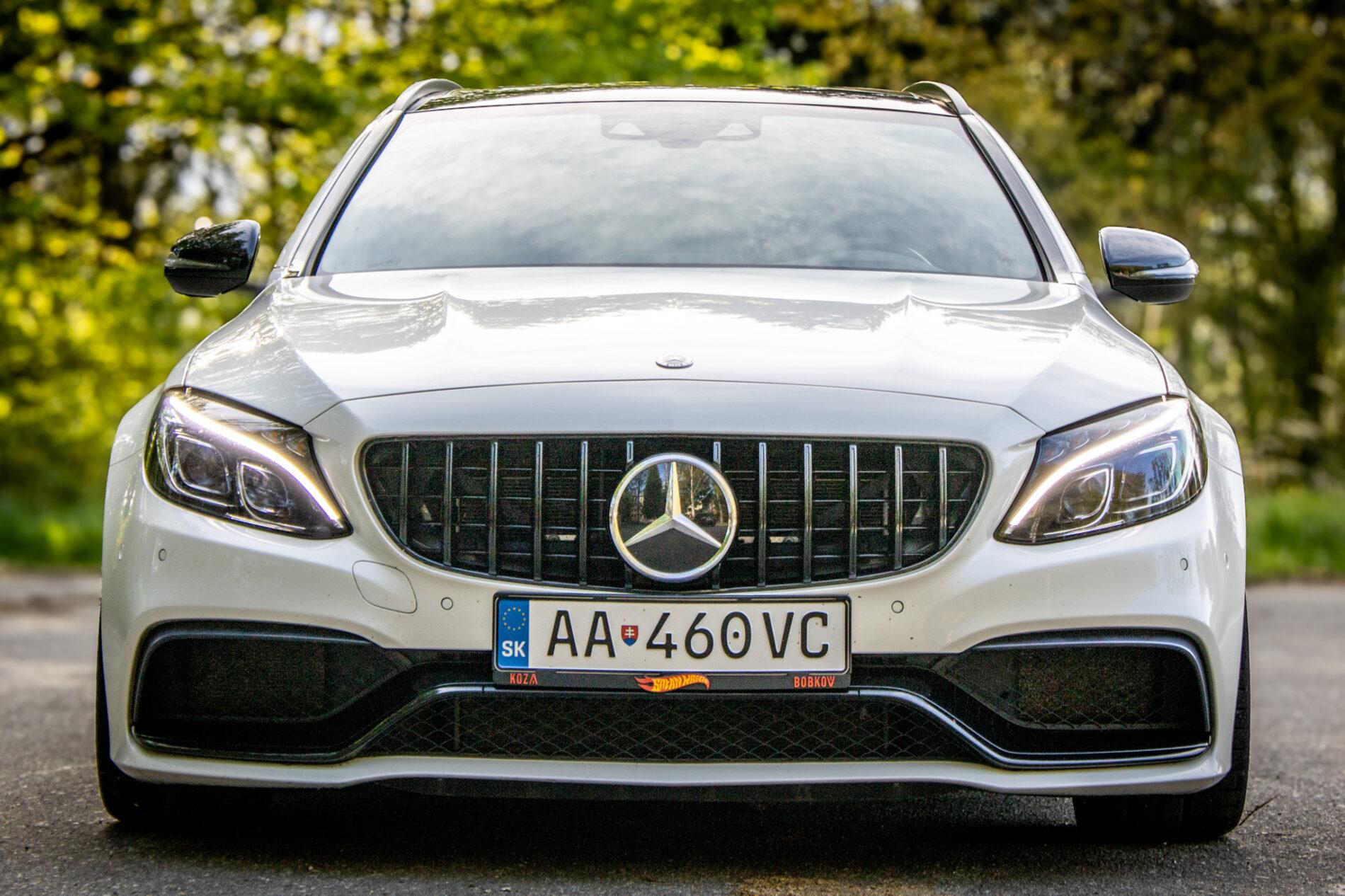 2017 Mercedes-Benz C 63 AMG S, bílá kombi, 79 170 km