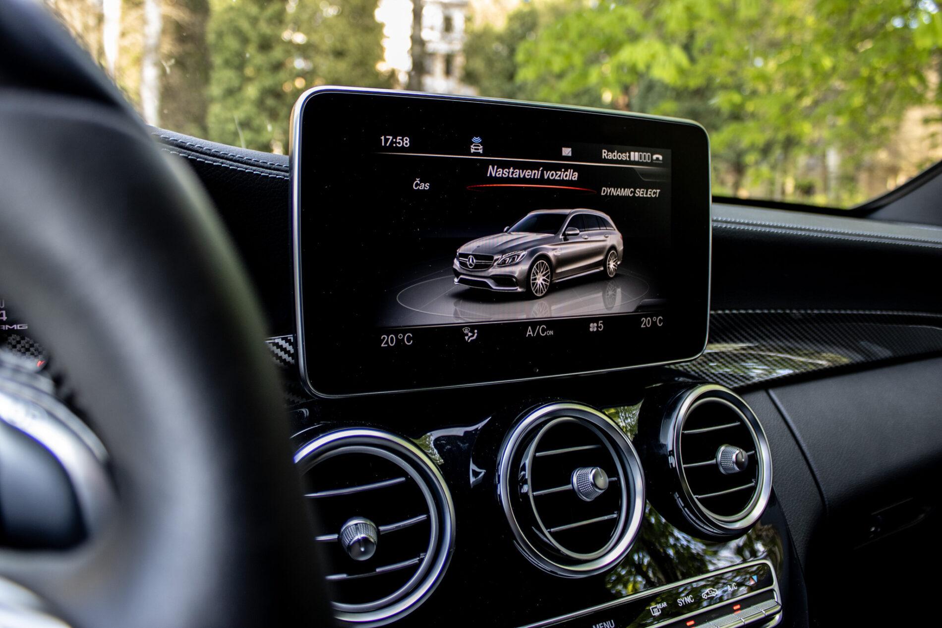 2017 Mercedes-Benz C 63 AMG S, bílá kombi, 79 170 km